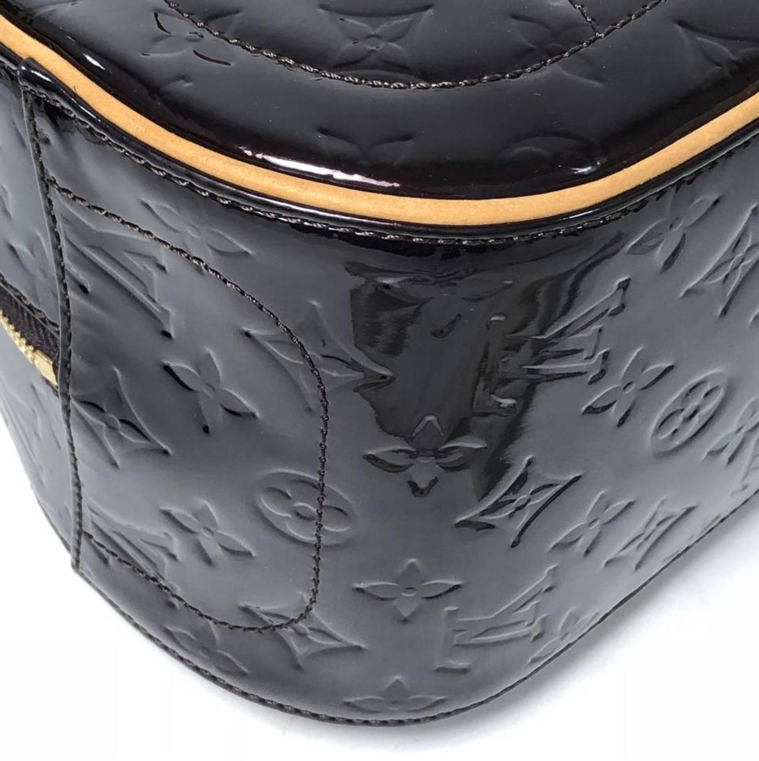 Louis Vuitton Vernis Summit Drive in Amarante Top Handle Handbag For Sale 2