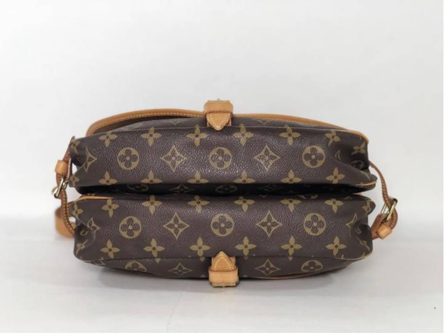 Women's or Men's Louis Vuitton Monogram Saumur 30 Crossbody Handbag