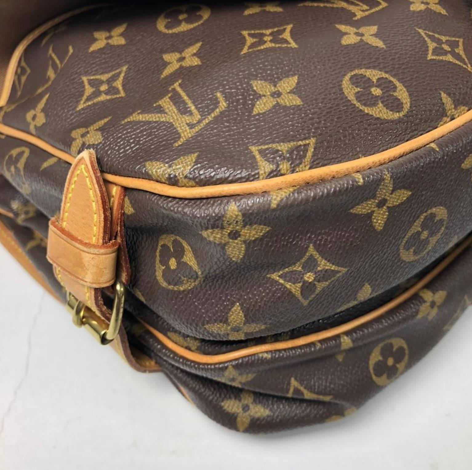 Louis Vuitton Monogram Saumur 30 Crossbody Handbag 2