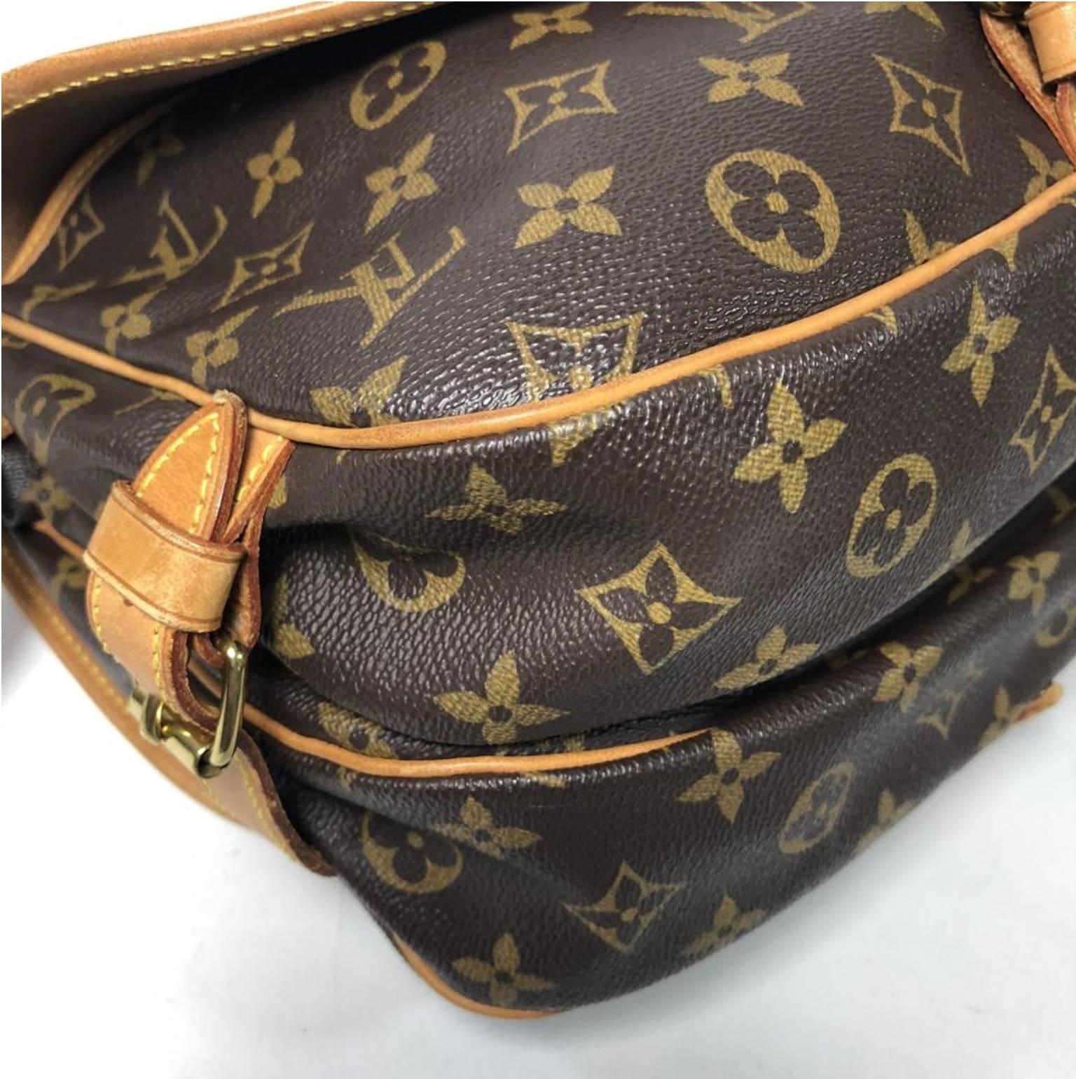 Louis Vuitton Monogram Saumur 30 Crossbody Handbag 3