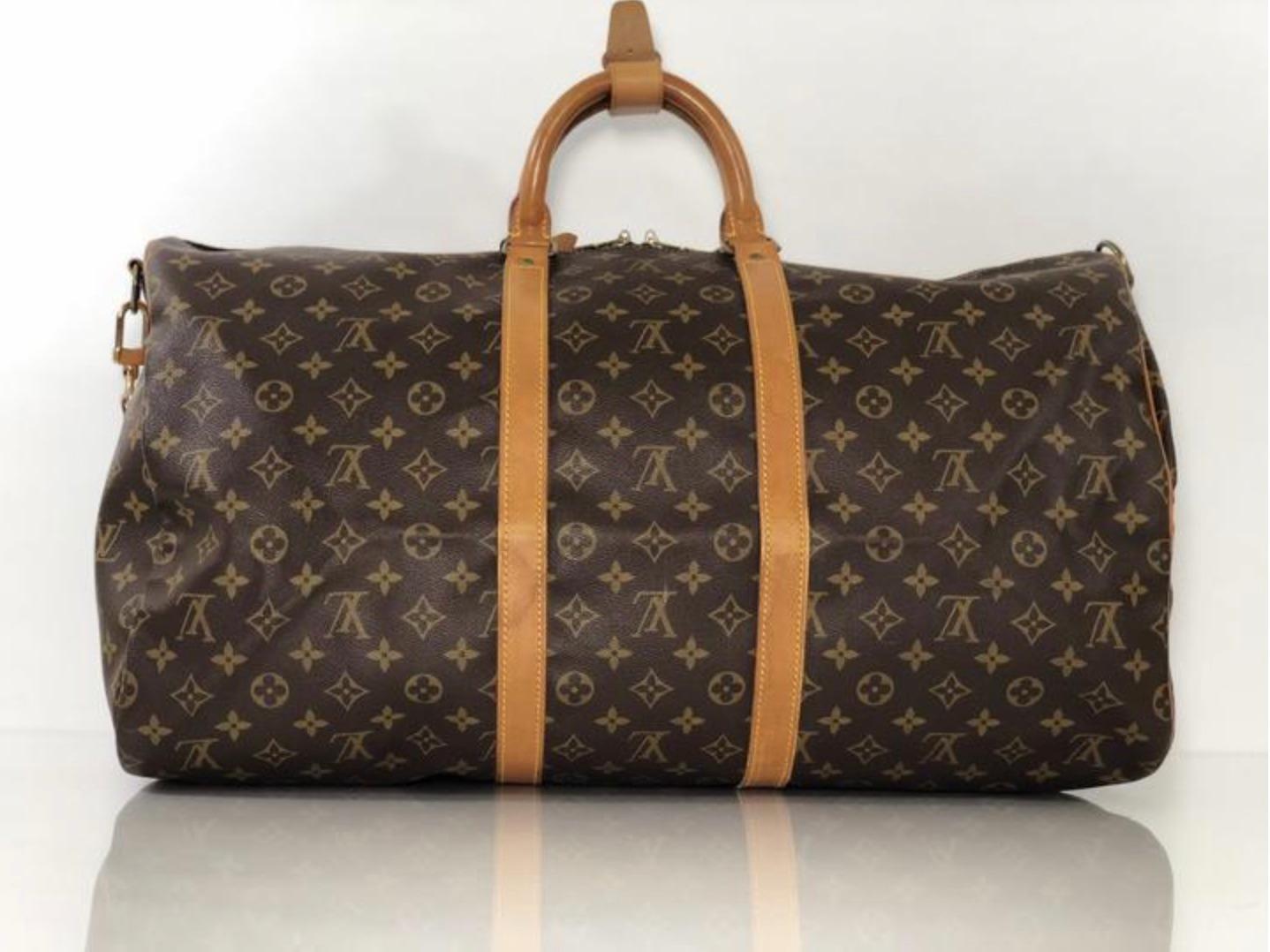 Louis Vuitton Monogram Keepall Bandoliere 55 Travel Handbag In Good Condition In Saint Charles, IL