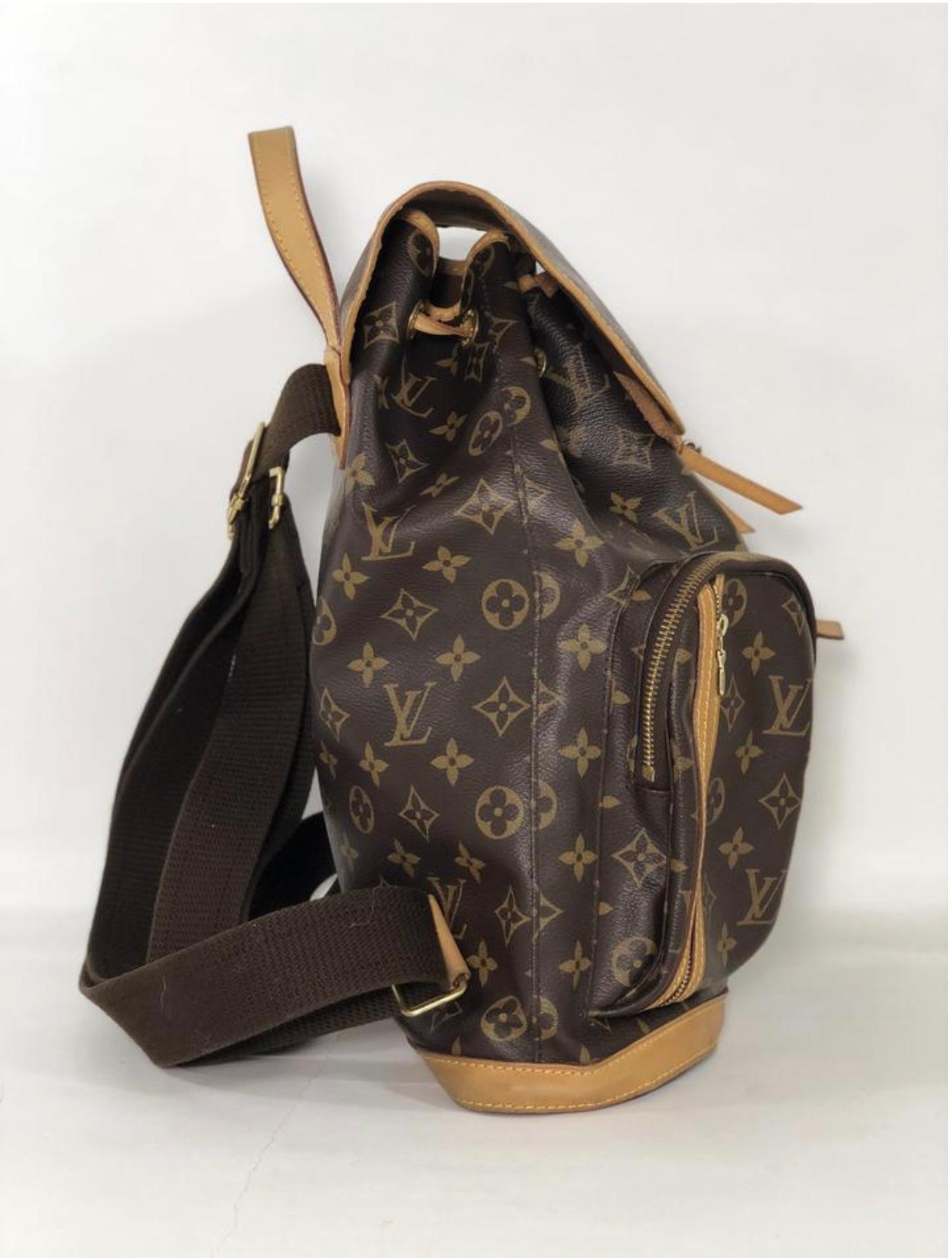 Louis Vuitton Monogram Bosphore Backpack Handbag In Good Condition For Sale In Saint Charles, IL