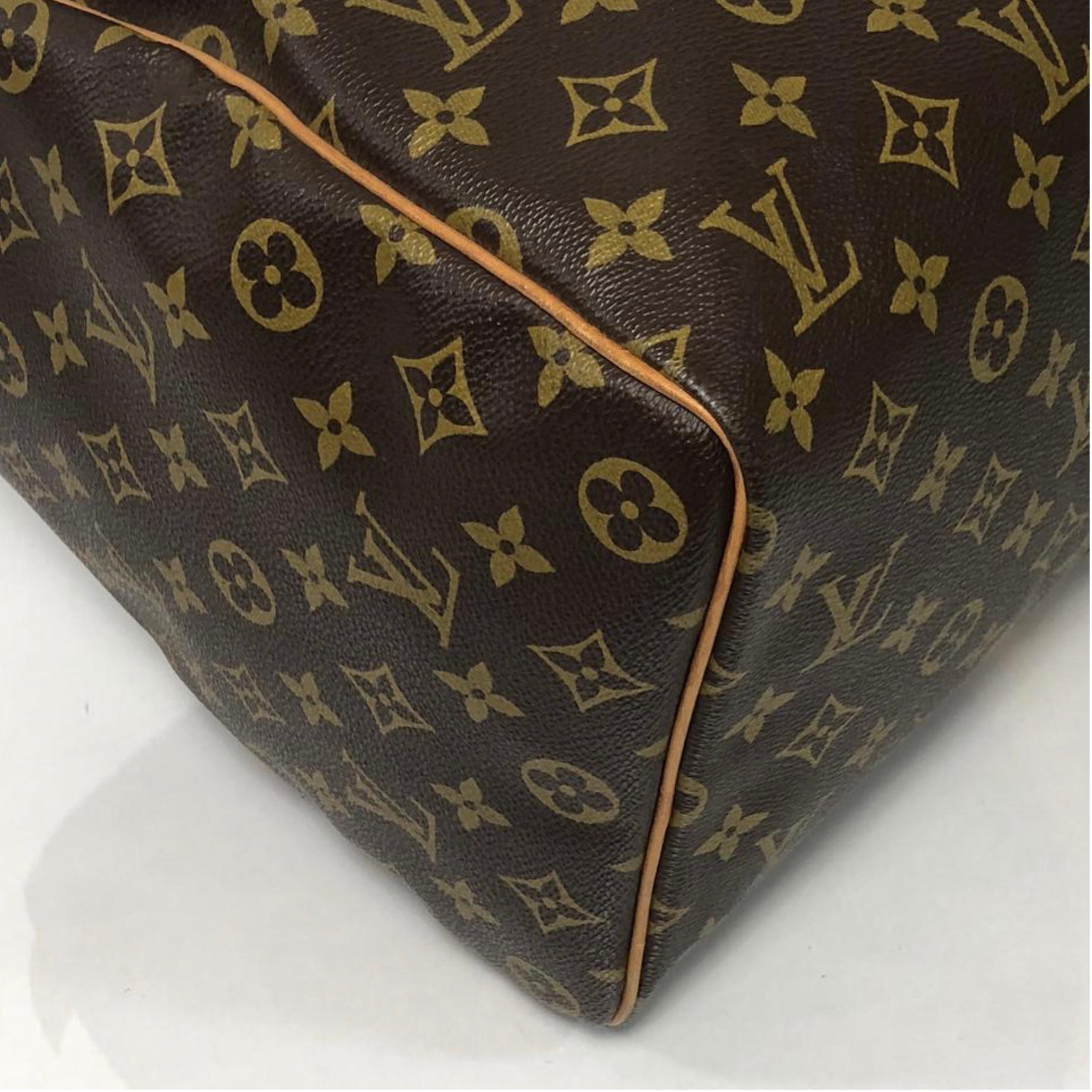 Louis Vuitton Monogram Keepall 45 Travel Handbag For Sale 2