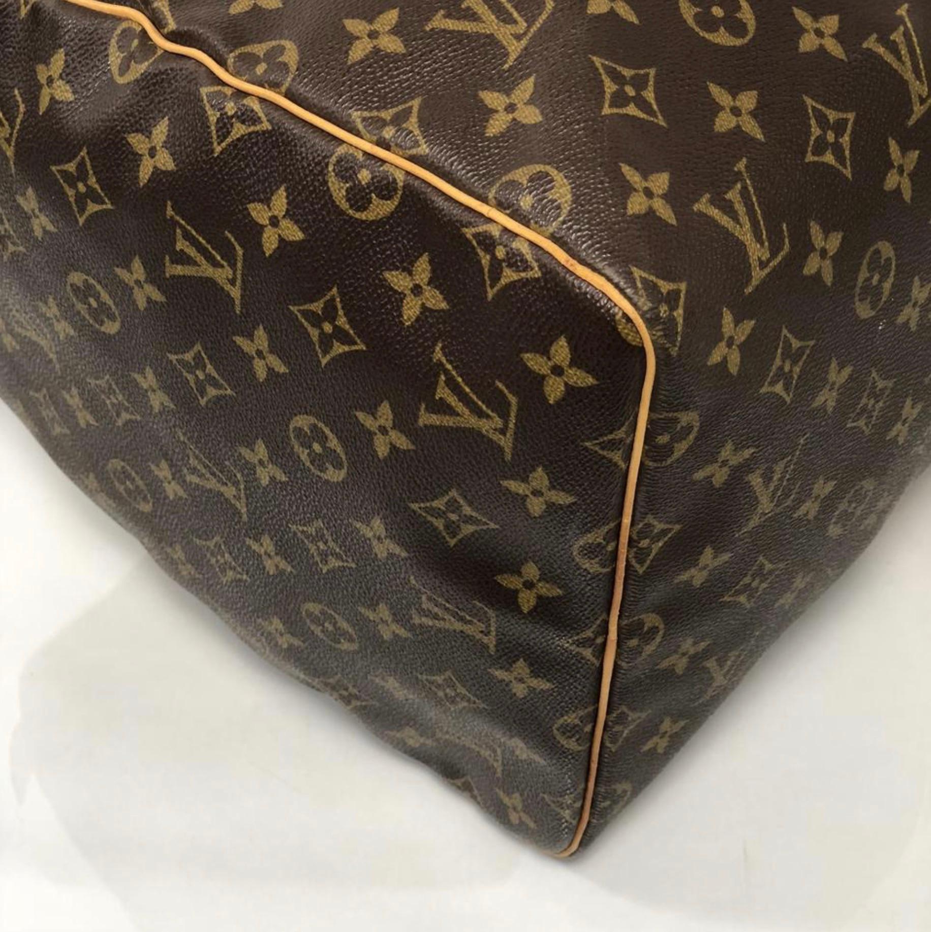 Louis Vuitton Monogram Keepall 55 Travel Handbag For Sale 4