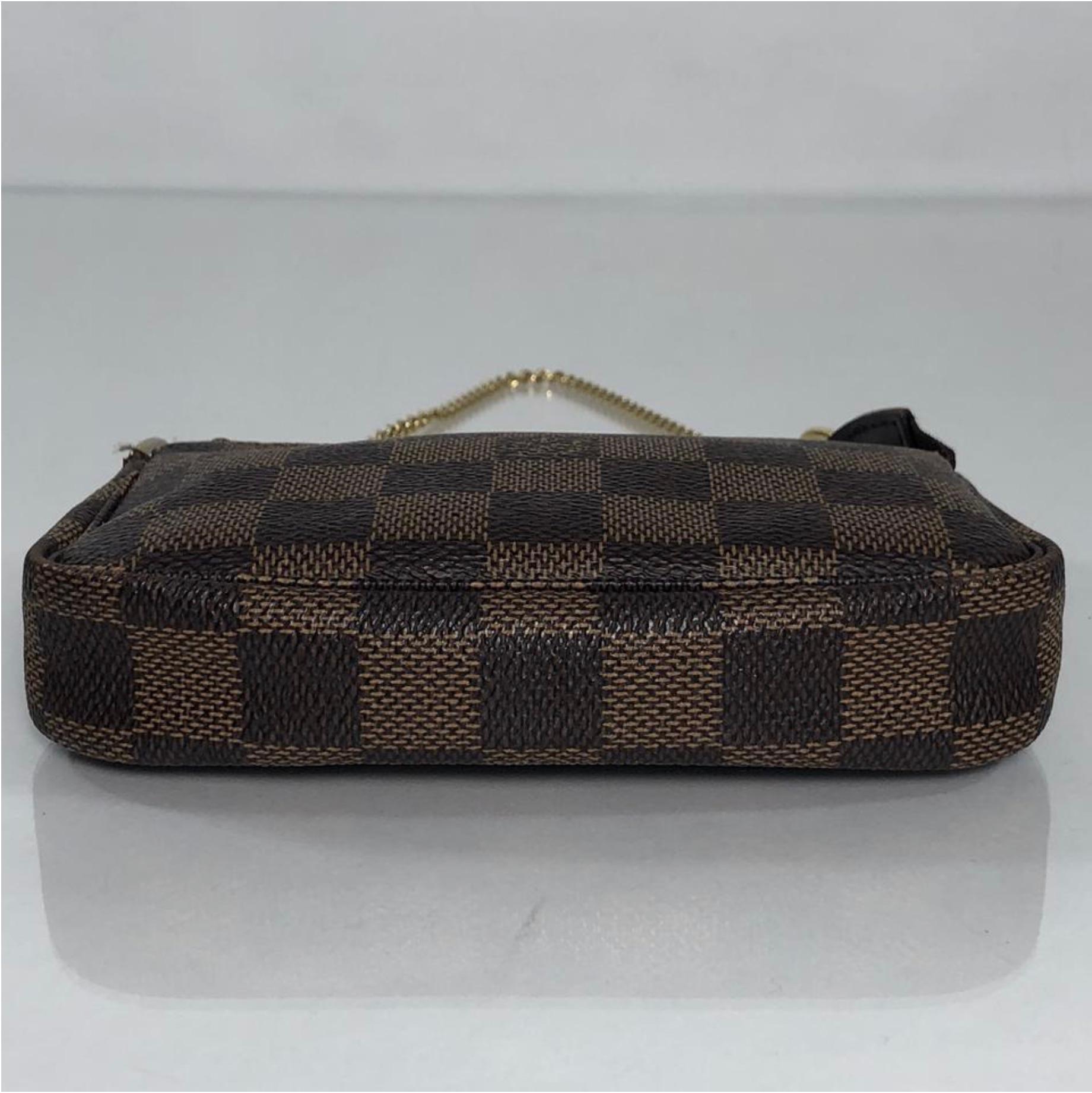 Women's or Men's Louis Vuitton Damier Ebene Pochette Accessories Mini Wristlet For Sale