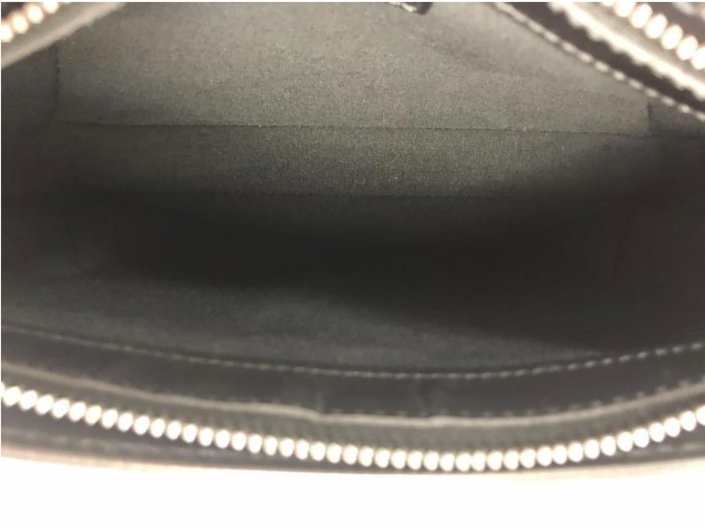 Louis Vuitton Matte Vernis Fowler in Grey Shoulder Handbag For Sale 5
