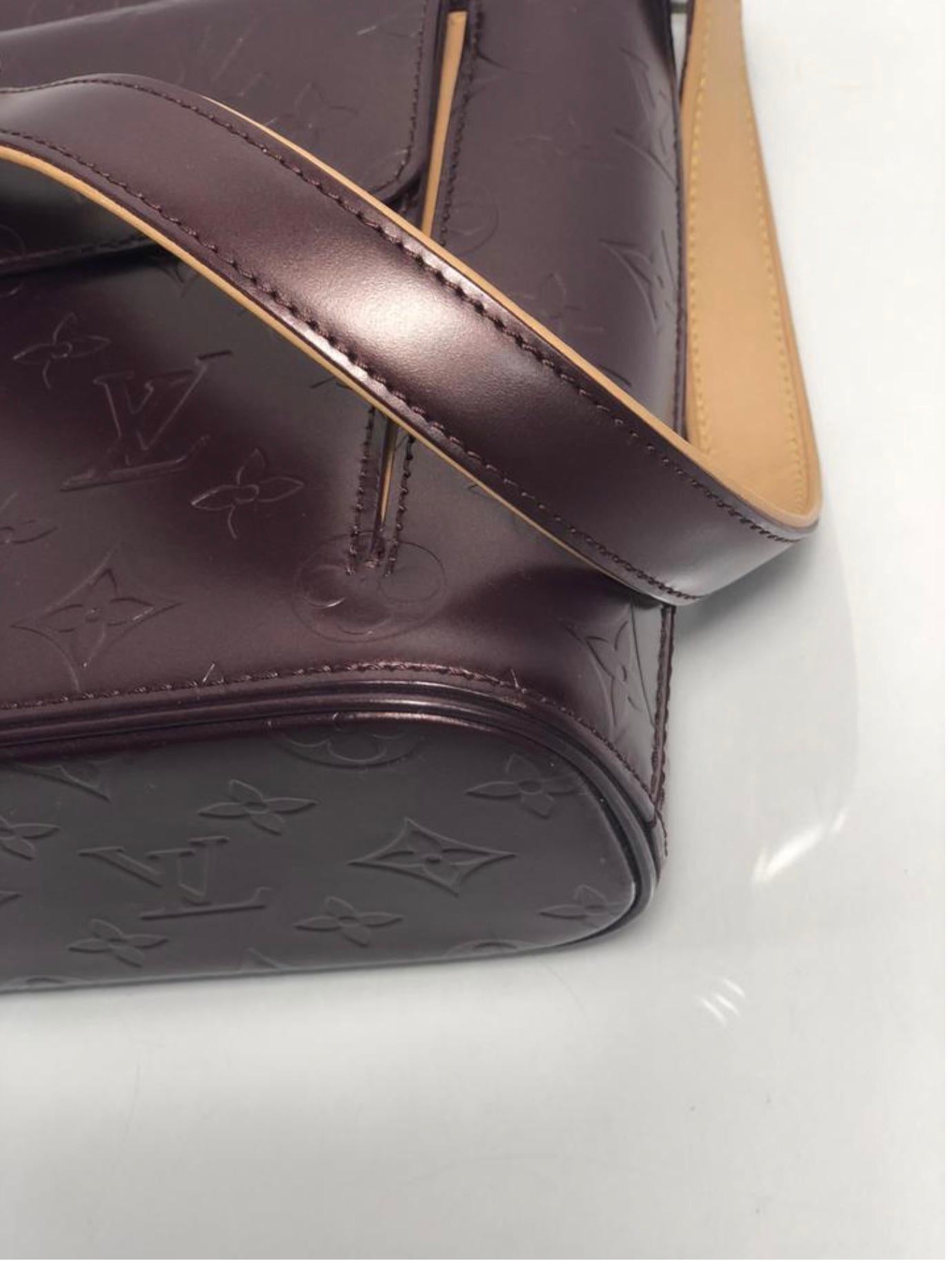 Louis Vuitton Matte Vernis Allston in Purple Shoulder Handbag For Sale 3