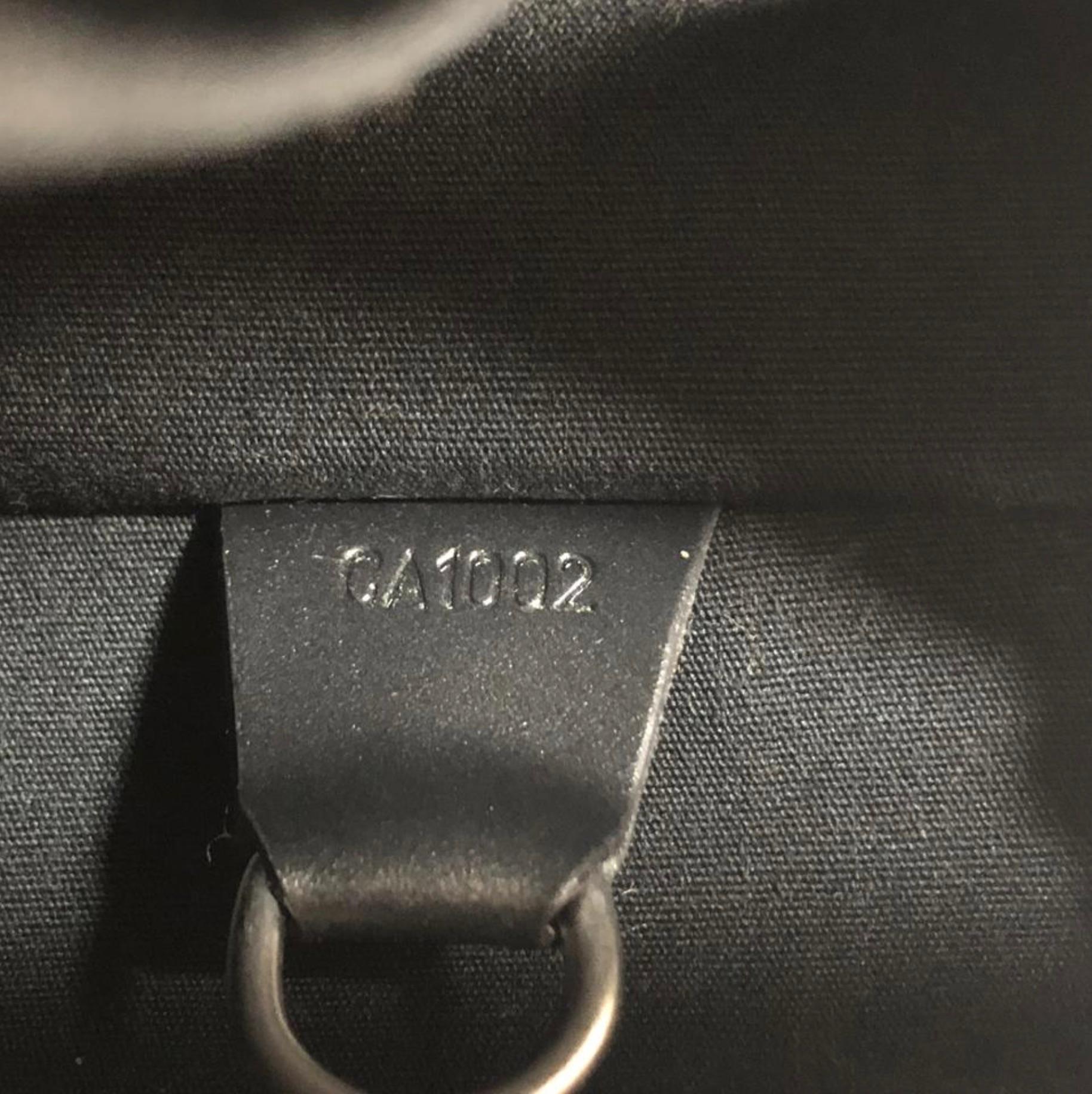 Louis Vuitton Matte Vernis Allston in Grey Shoulder Handbag For Sale 7