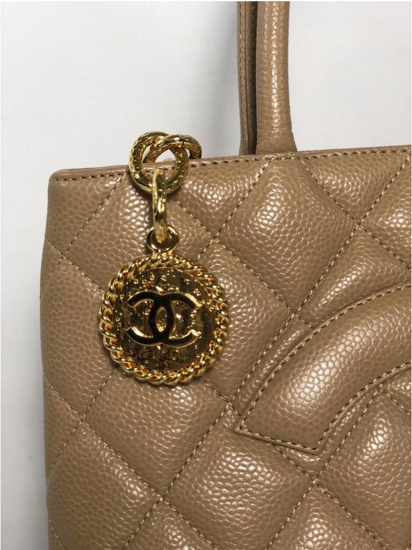 Brown Chanel Caviar Leather Medallion with Gold Hardware in Beige Shoulder Handbag For Sale