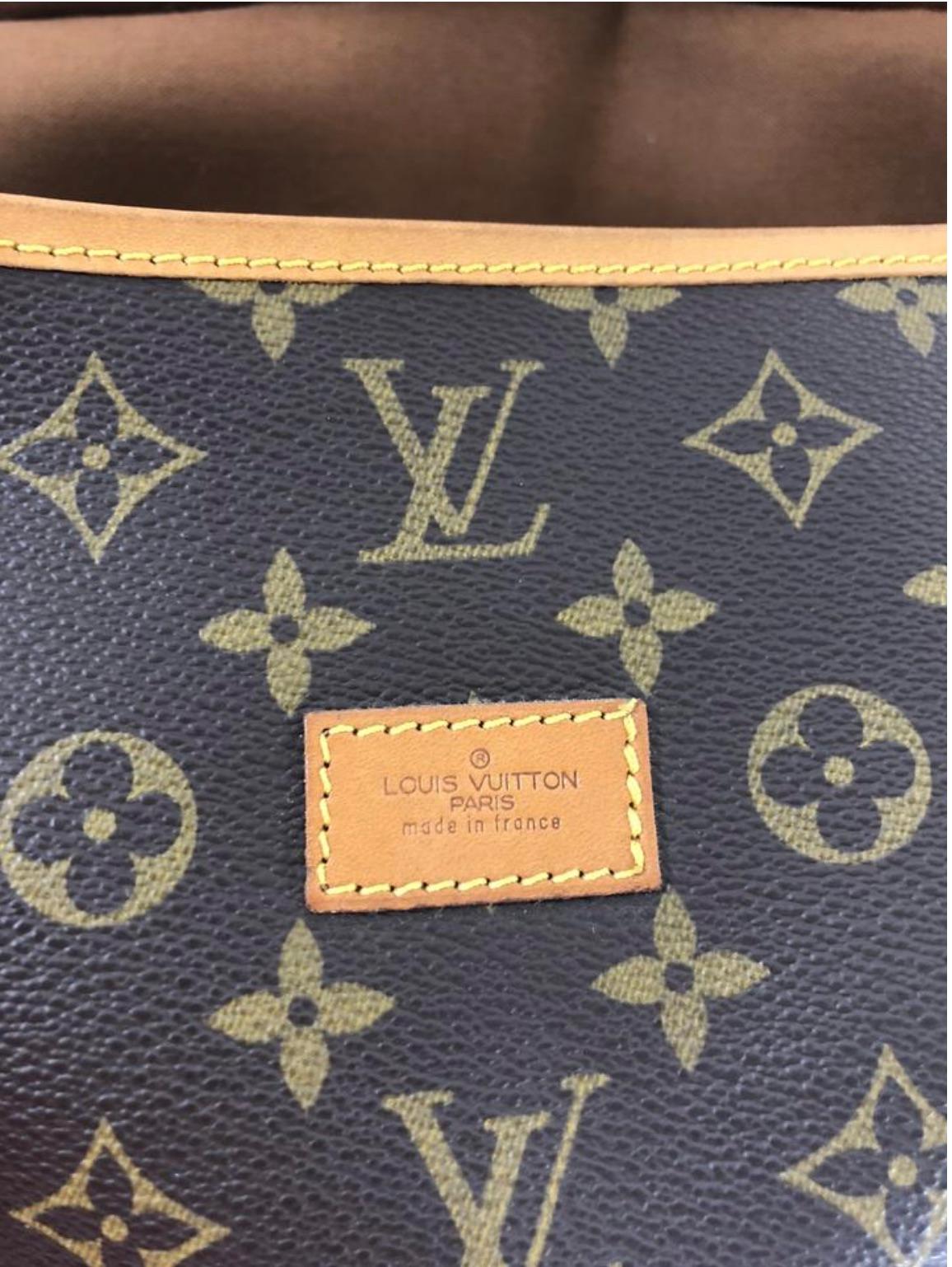 Louis Vuitton Monogram Saumur 43 Messenger Handbag For Sale 5