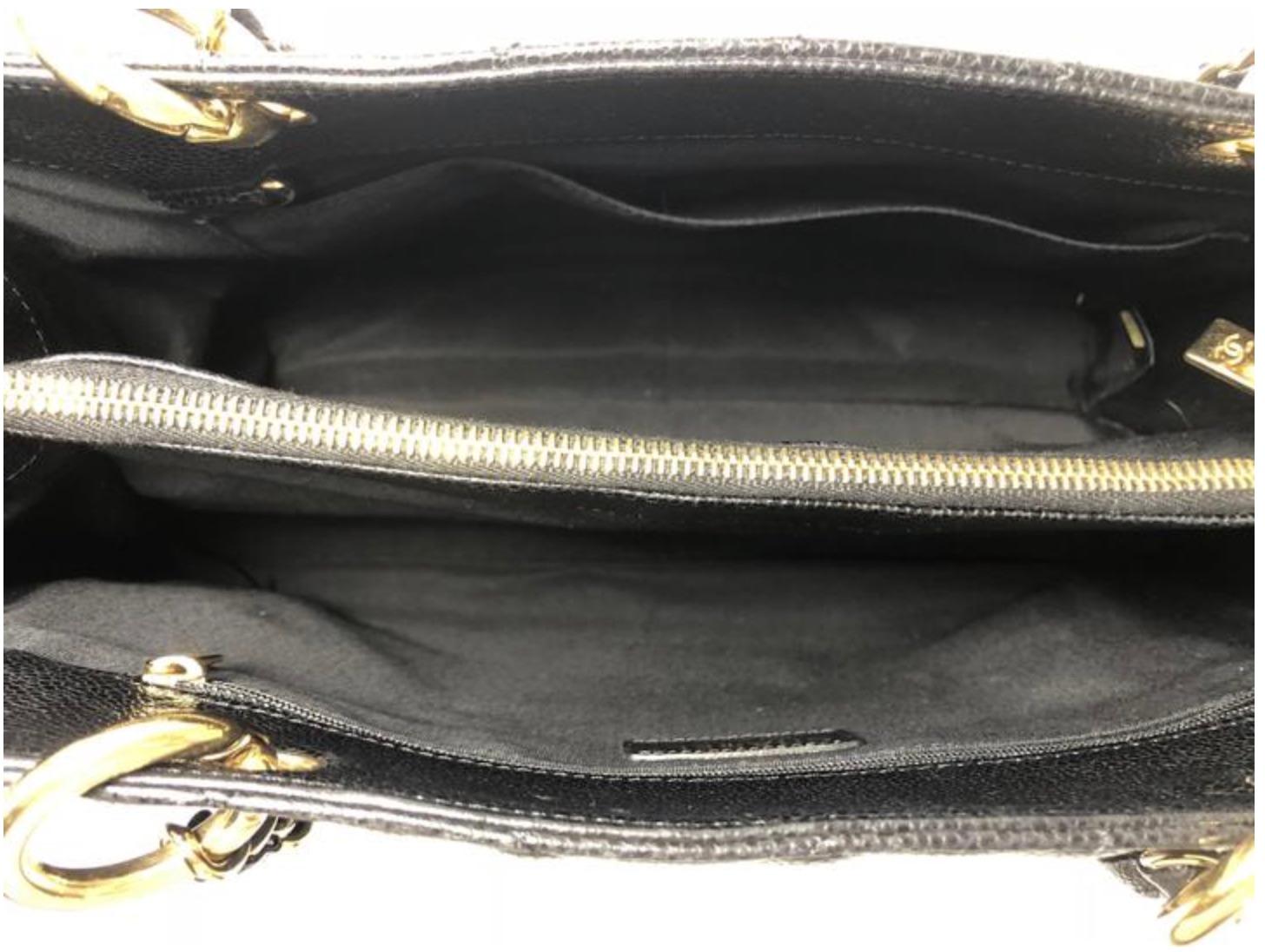 Chanel Caviar Leather Grand Shopping Tote w Gold Hardware in Black Shoulder Bag For Sale 5