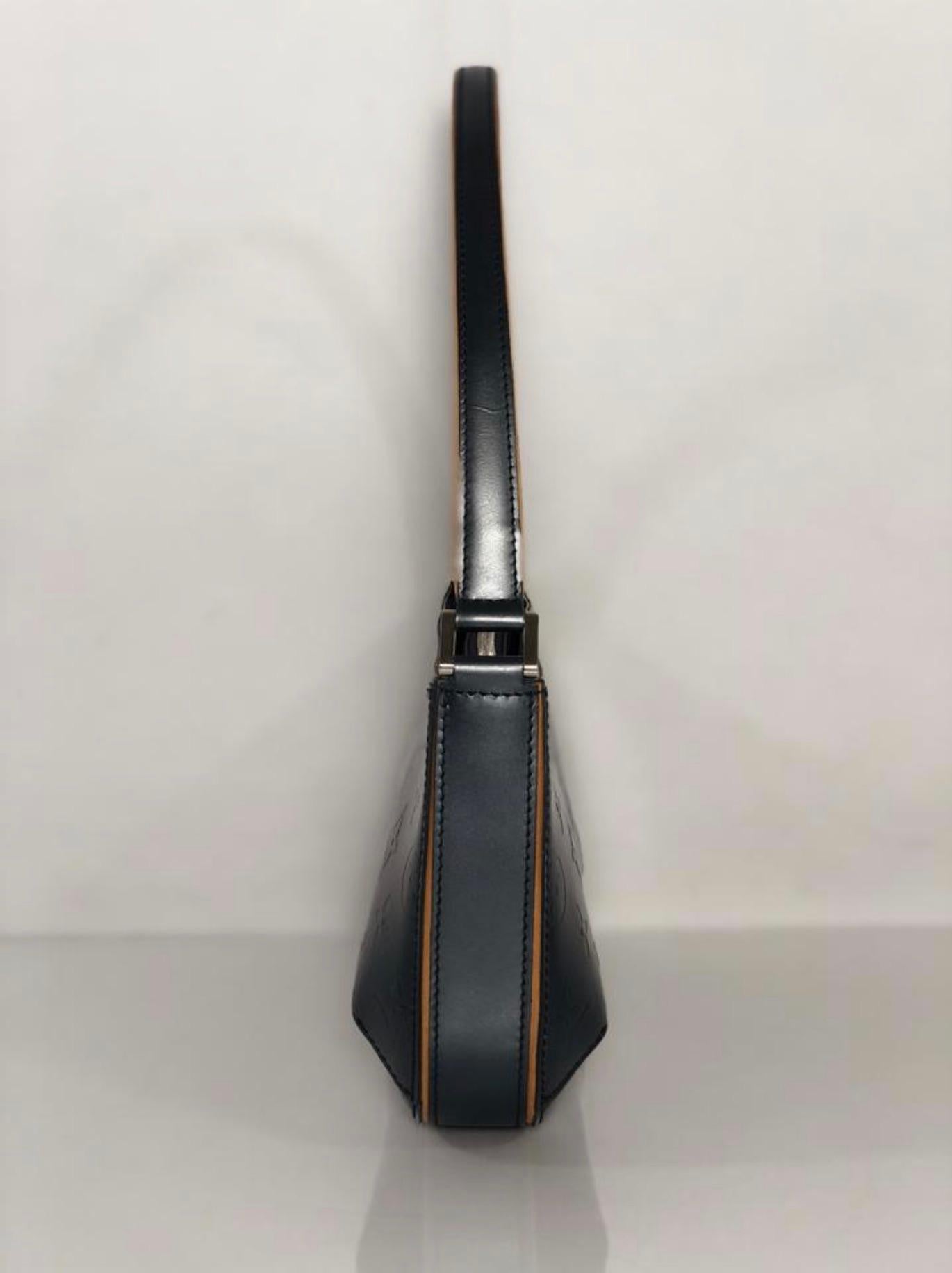 Black Louis Vuitton Matte Vernis Fowler in Blue Shoulder Handbag For Sale