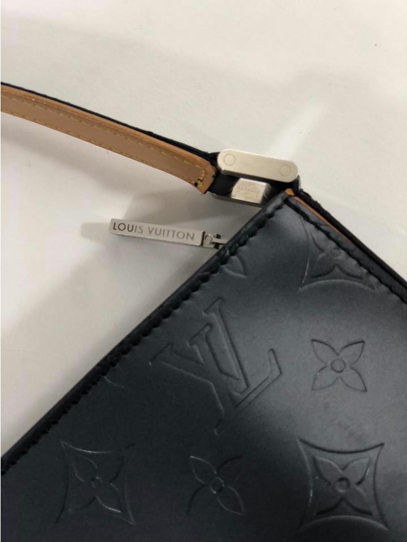 Louis Vuitton Matte Vernis Fowler in Blue Shoulder Handbag For Sale 1