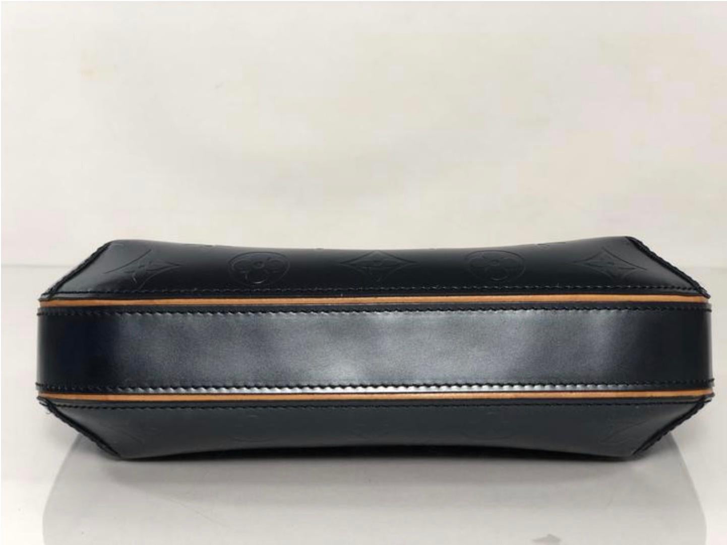 Louis Vuitton Matte Vernis Fowler in Blue Shoulder Handbag For Sale 2