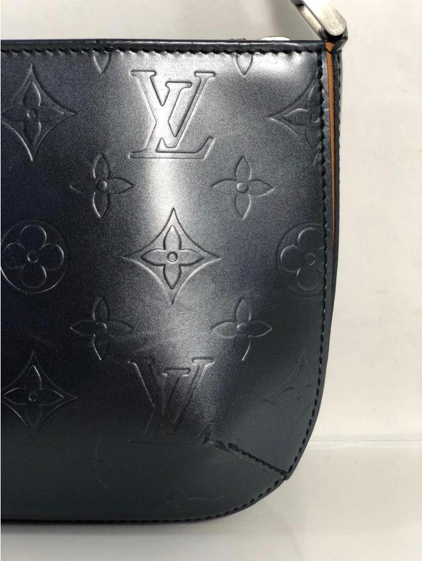 Louis Vuitton Matte Vernis Fowler in Blue Shoulder Handbag For Sale 4