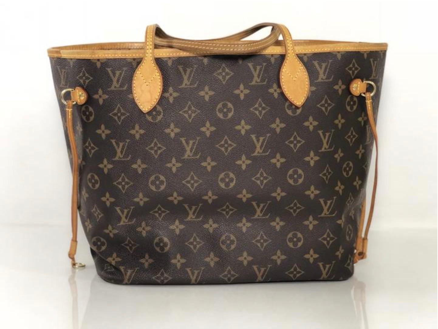 Women's or Men's  Louis Vuitton Monogram Neverfull MM Tote Shoulder Handbag For Sale