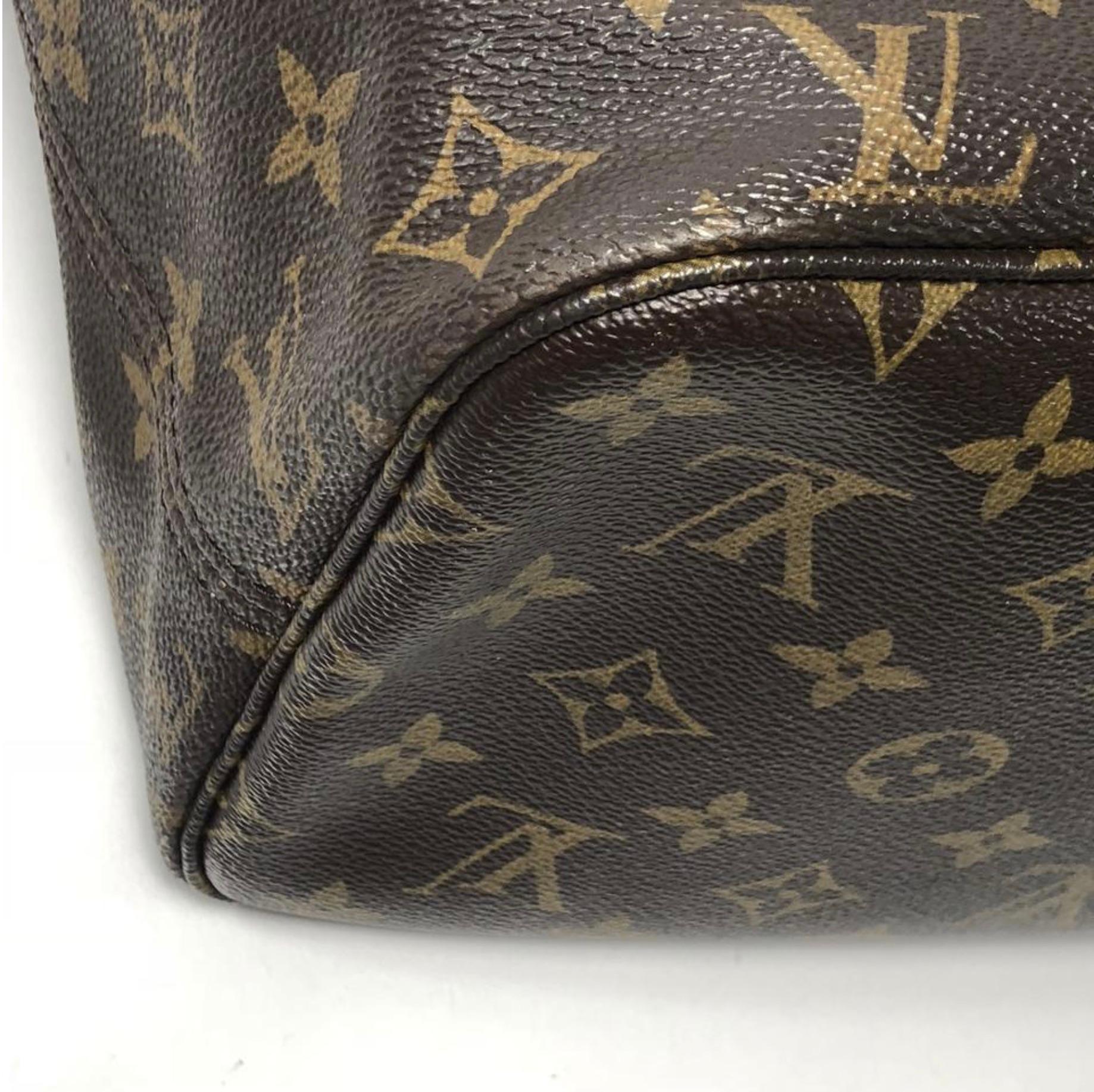  Louis Vuitton Monogram Neverfull MM Tote Shoulder Handbag For Sale 3