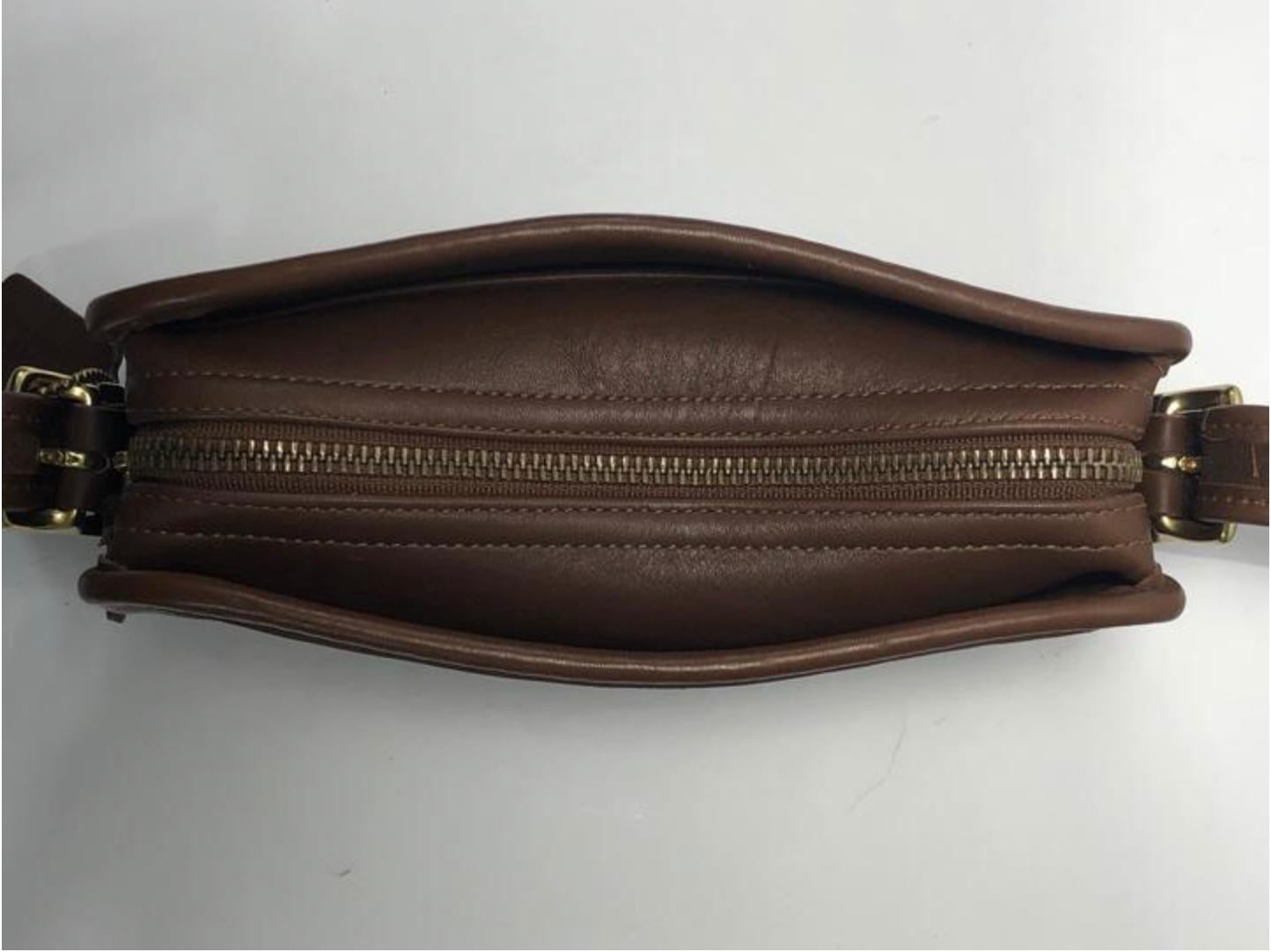 Coach Vintage Small Zipper Crossbody Shoulder Handbag in Brown For Sale 3