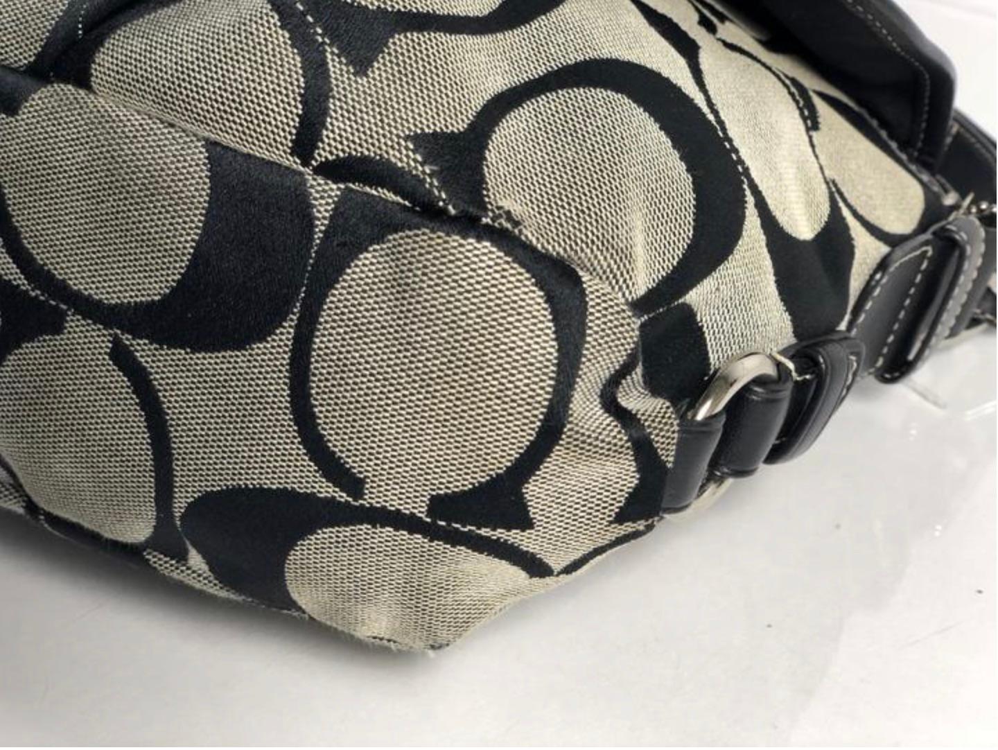 Coach Signature Jacquard Canvas Duffle Crossbody Shoulder Handbag In Good Condition For Sale In Saint Charles, IL