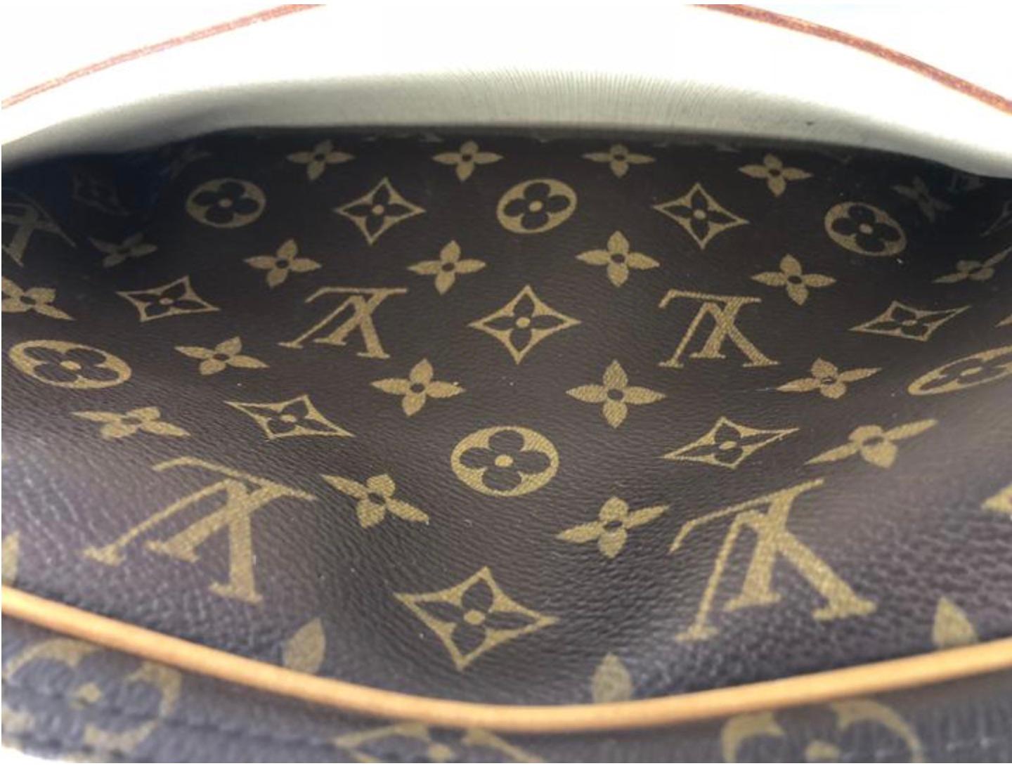 Louis Vuitton Monogram Reporter PM Messenger Crossbody Shoulder Handbag For Sale 4