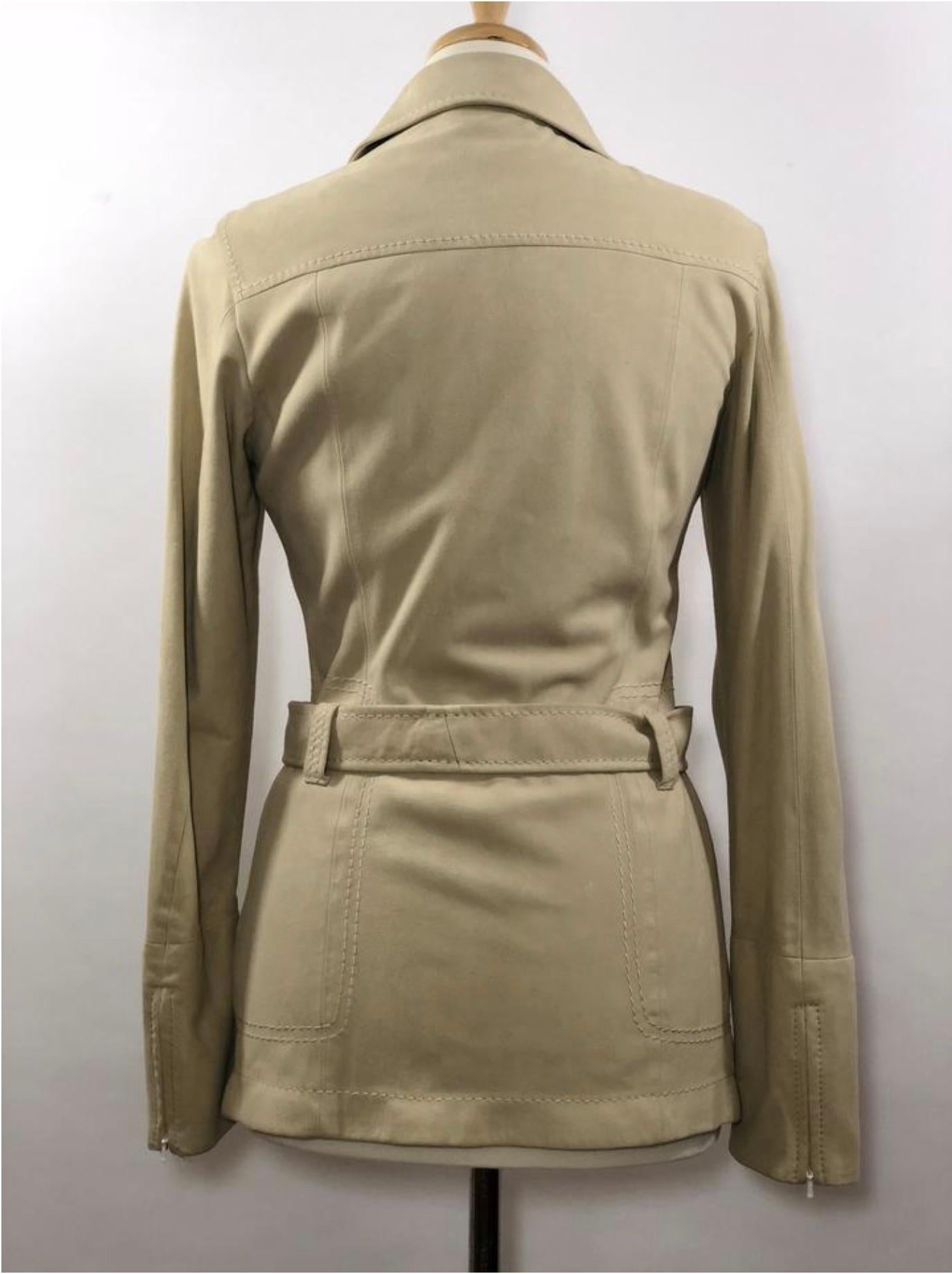 MODEL - Faconnable Goatskin Fall or Spring Jacket with Belt

CONDITION - Exceptional! 

SKU - 2196-FL

ORIGINAL RETAIL PRICE - 595 + tax

SIZE - Small (Euro 36)

MATERIAL - Goatskin

COLOR - Cream

COMES WITH - Belt

MEASUREMENTS - Length 28, Sleeve