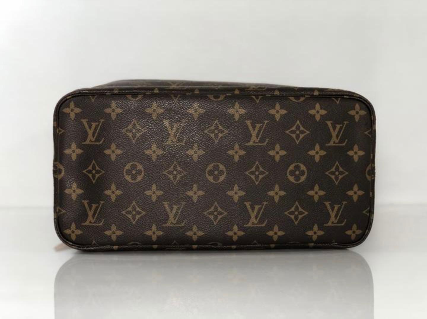 Louis Vuitton Monogram Neverfull MM Tote Shoulder Handbag For Sale 2