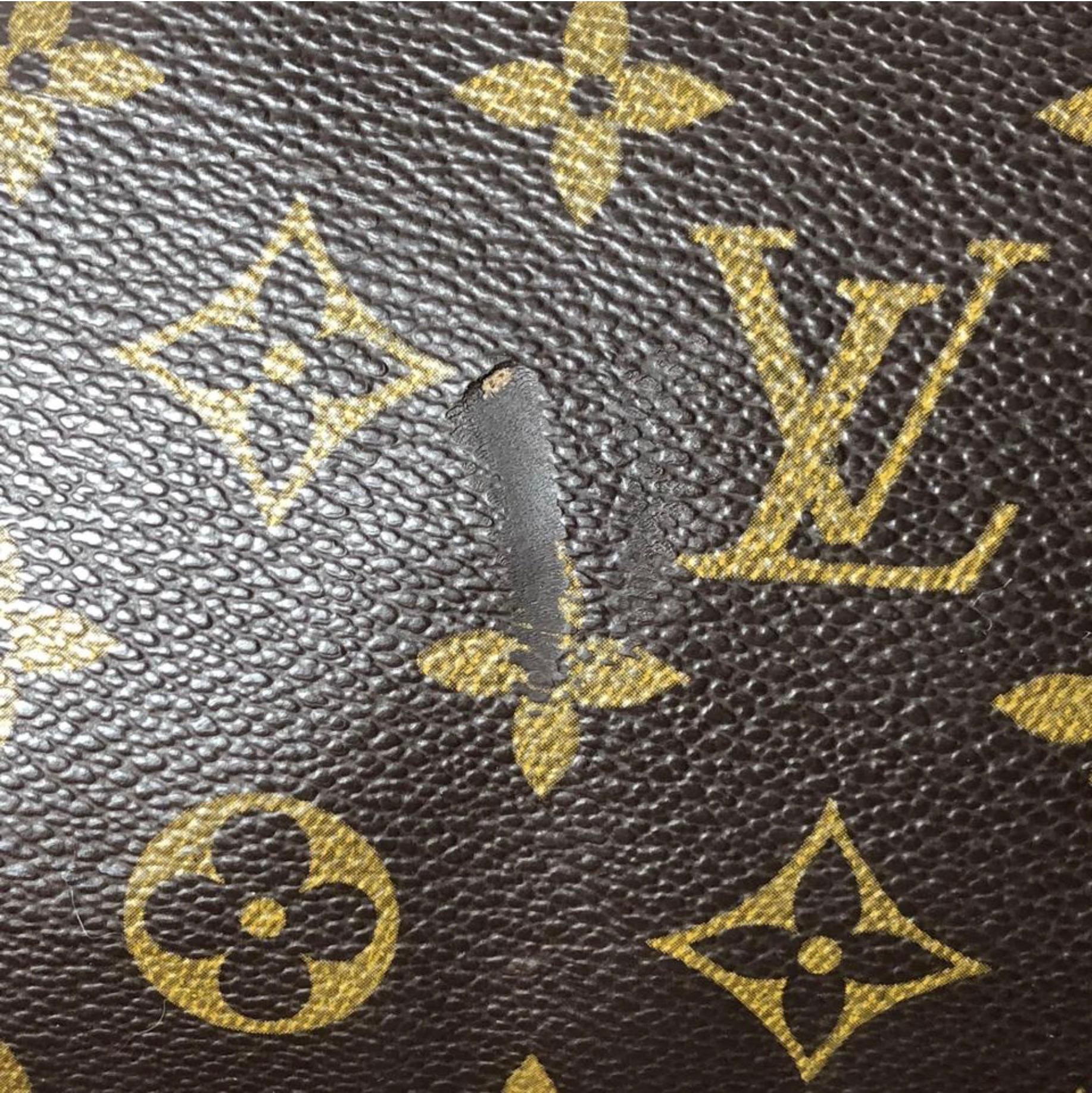  Louis Vuitton Monogram Keepall 50 Travel Bag In Good Condition For Sale In Saint Charles, IL
