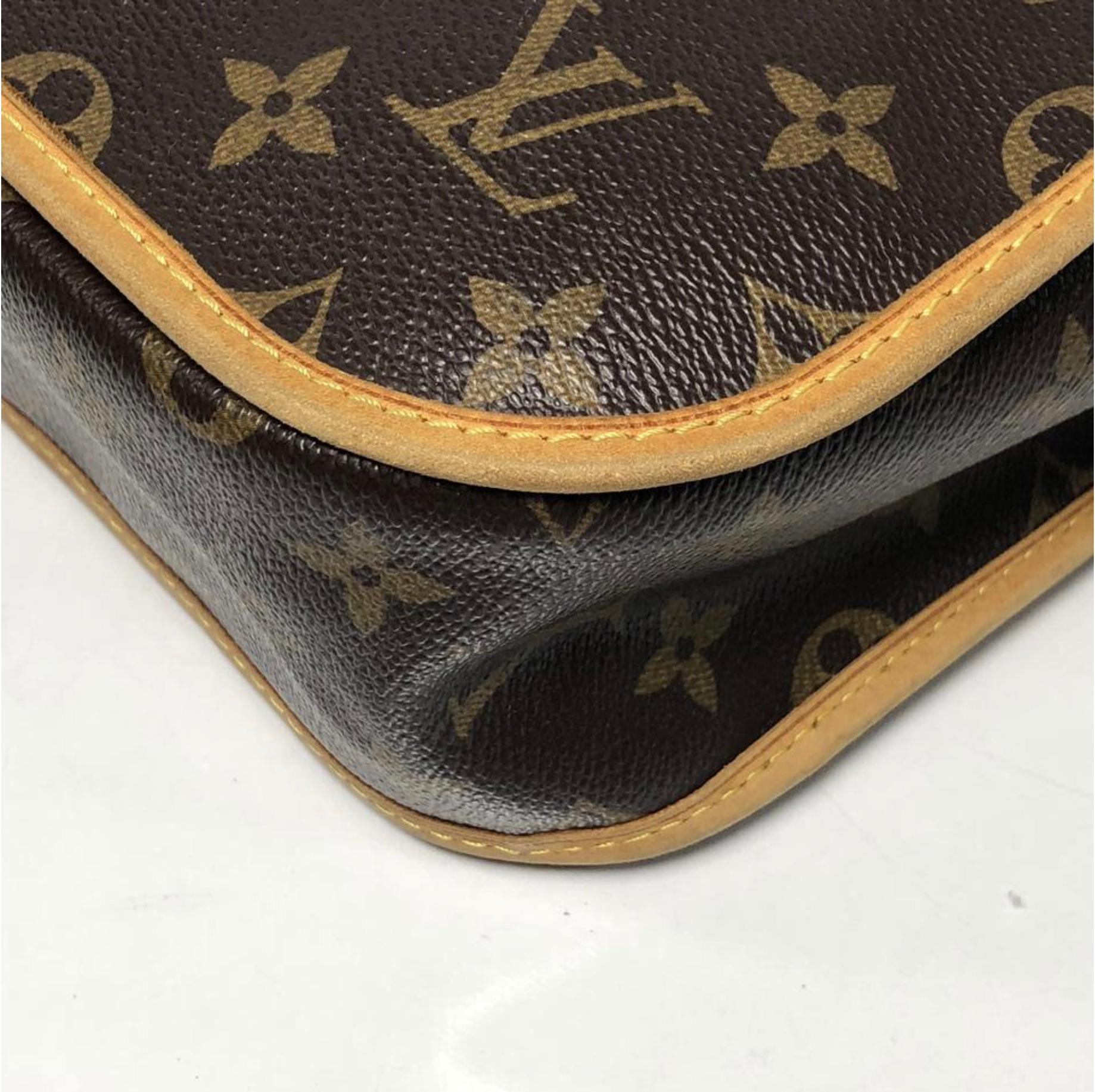  Louis Vuitton Monogram Messenger Bosphore PM Crossbody Handbag For Sale 3