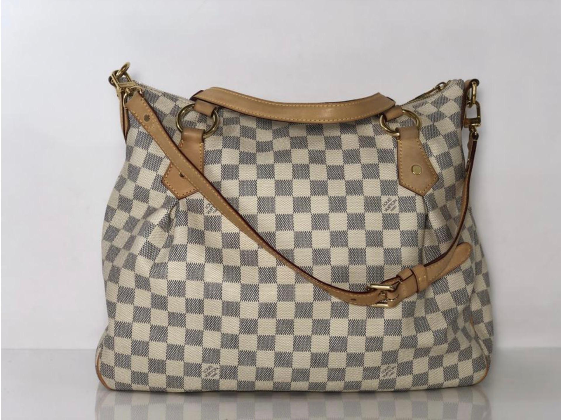 Women's or Men's Louis Vuitton Damier Azur Evora MM Shoulder Handbag For Sale