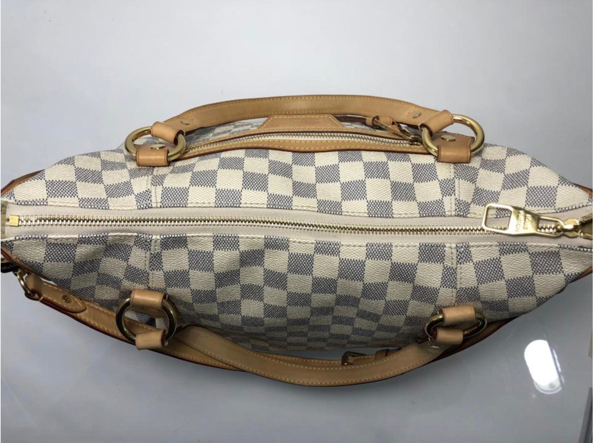 Louis Vuitton Damier Azur Evora MM Shoulder Handbag For Sale 1