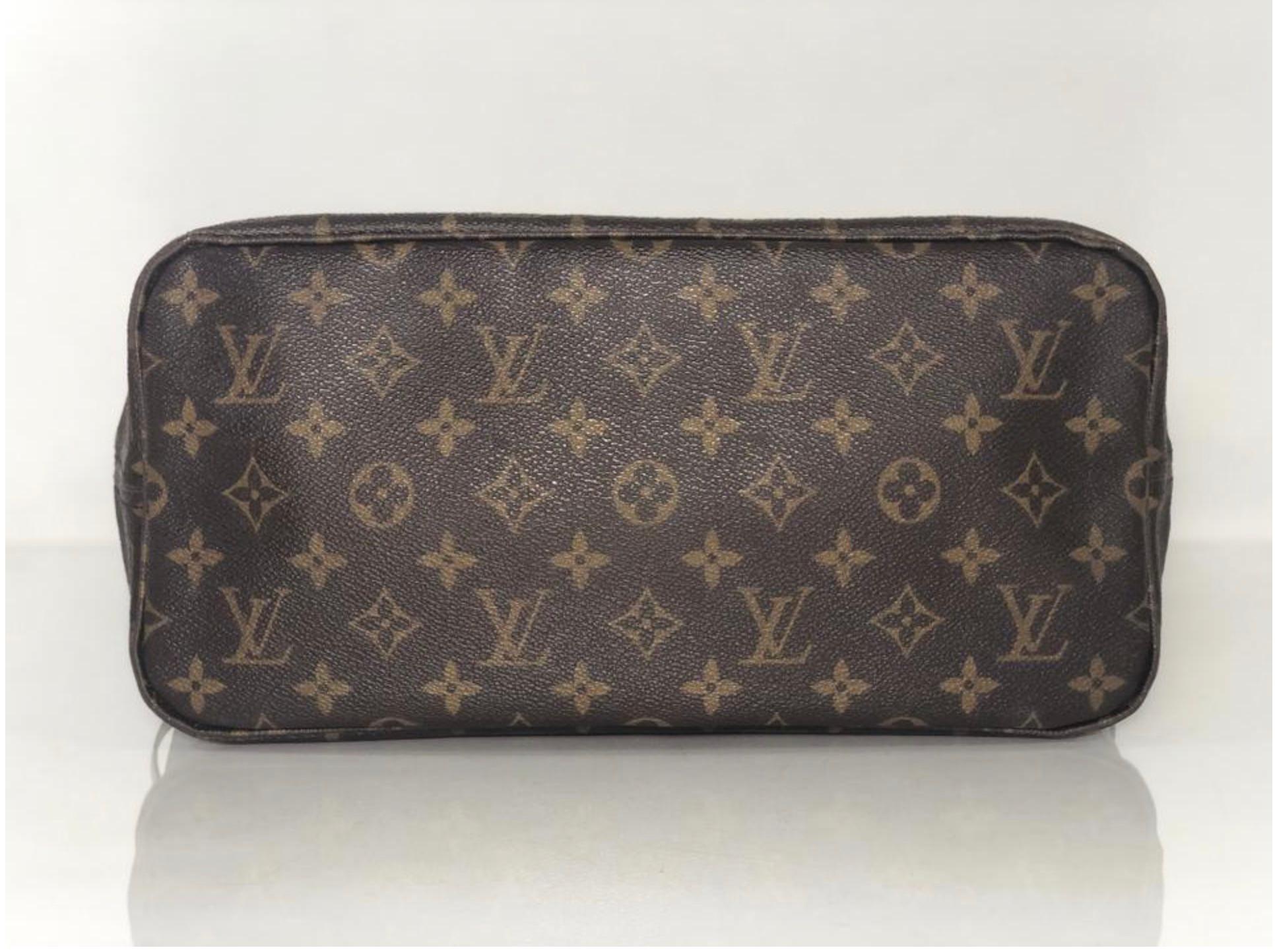  Louis Vuitton Monogram Neverfull MM Tote Shoulder Handbag For Sale 2