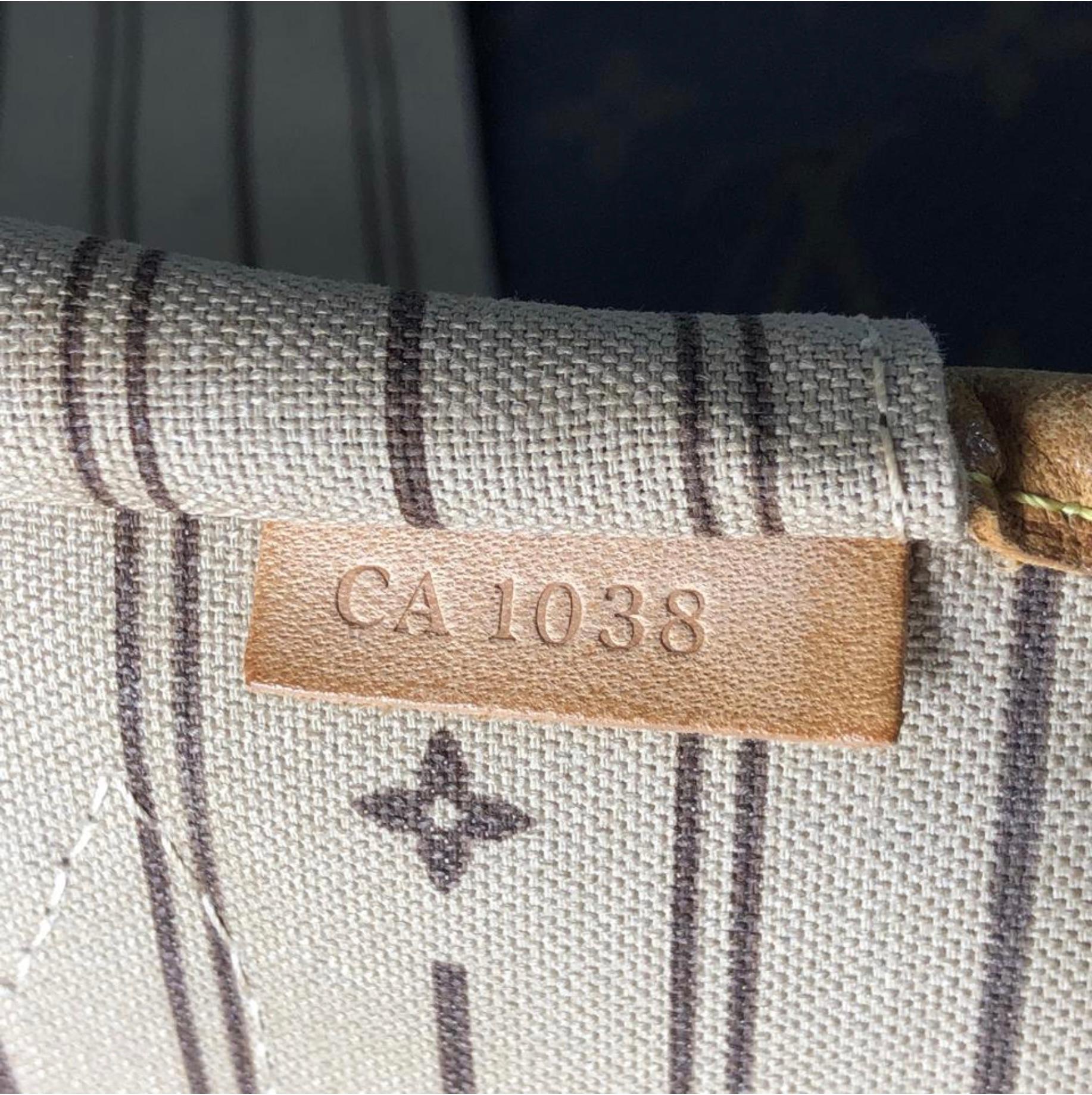  Louis Vuitton Monogram Neverfull MM Tote Shoulder Handbag For Sale 7