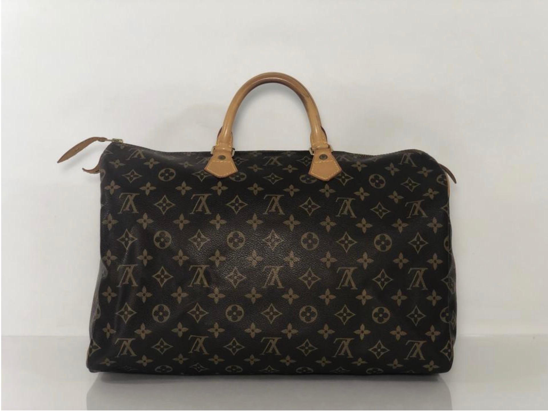 Women's or Men's Louis Vuitton Monogram Speedy 40 Satchel Top Handle Handbag For Sale