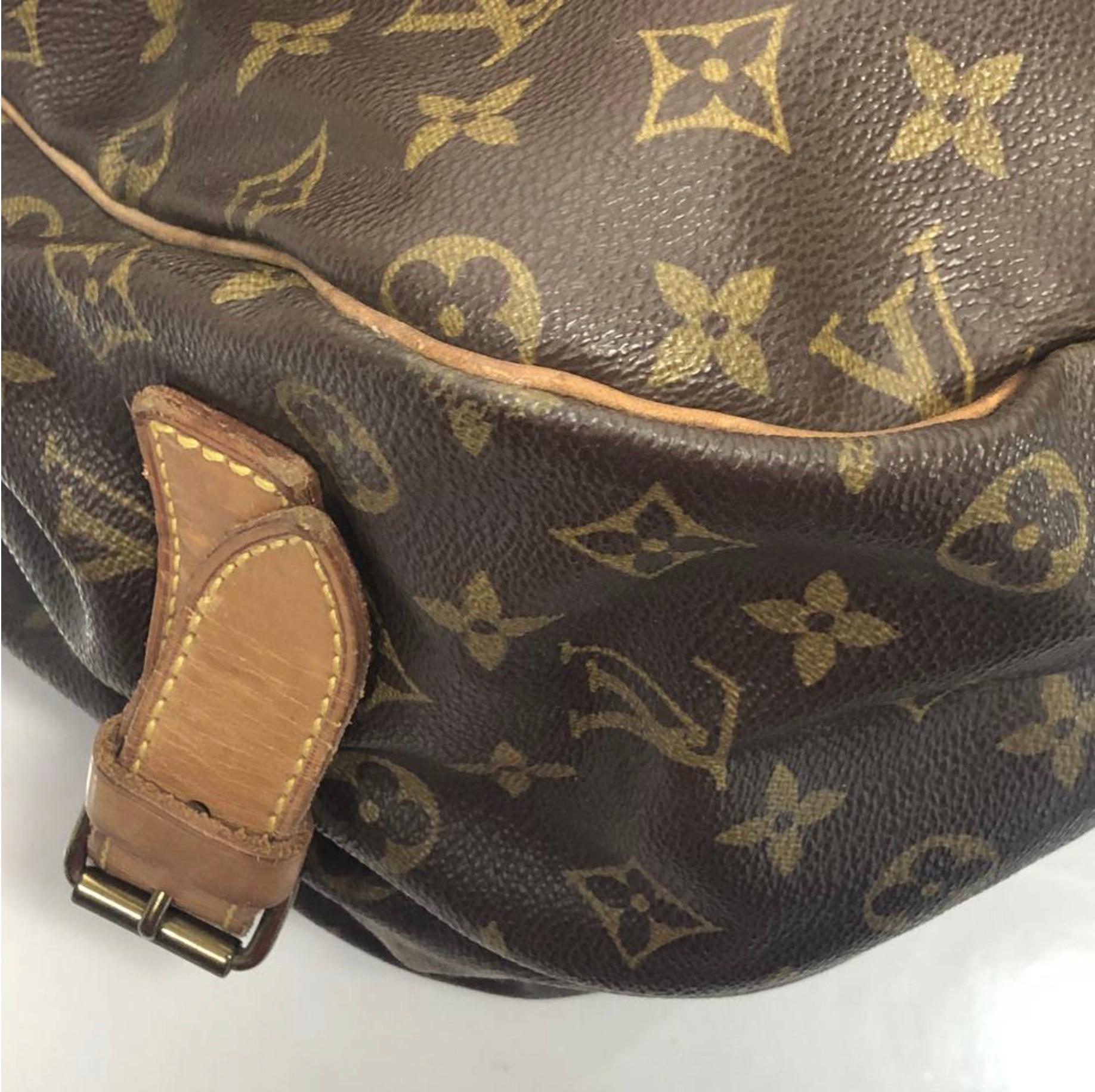 Louis Vuitton Monogram Saumur 43 Crossbody Shoulder Handbag For Sale 2