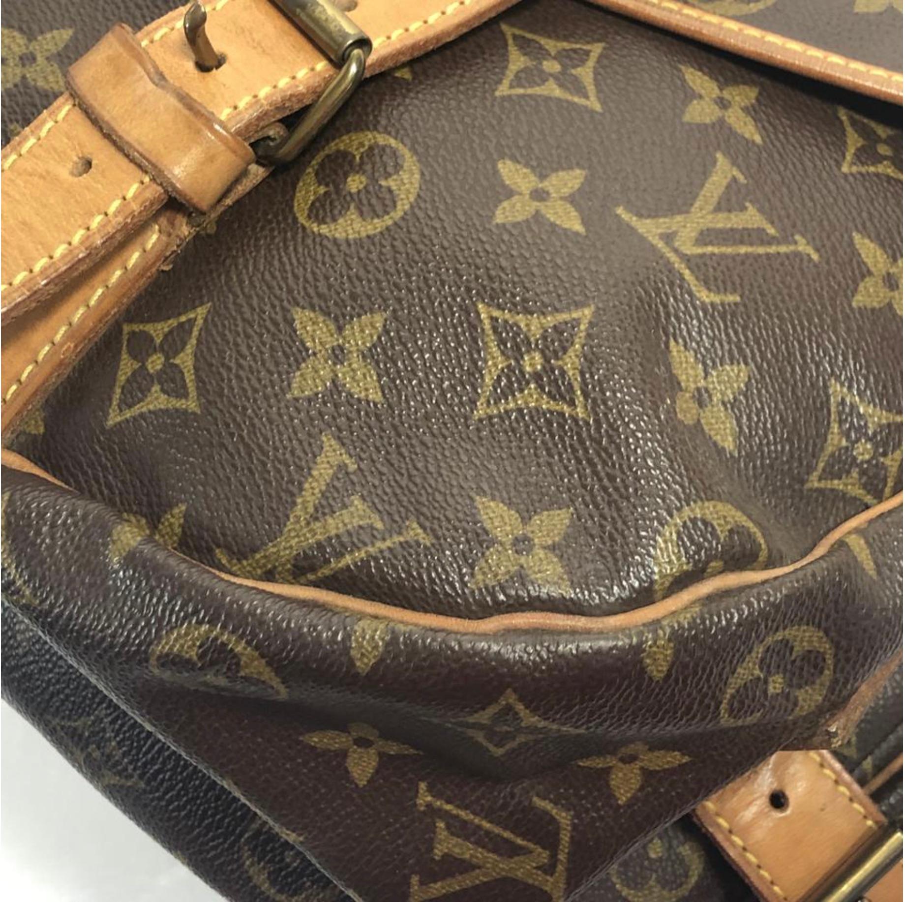 Louis Vuitton Monogram Saumur 43 Crossbody Shoulder Handbag For Sale 3