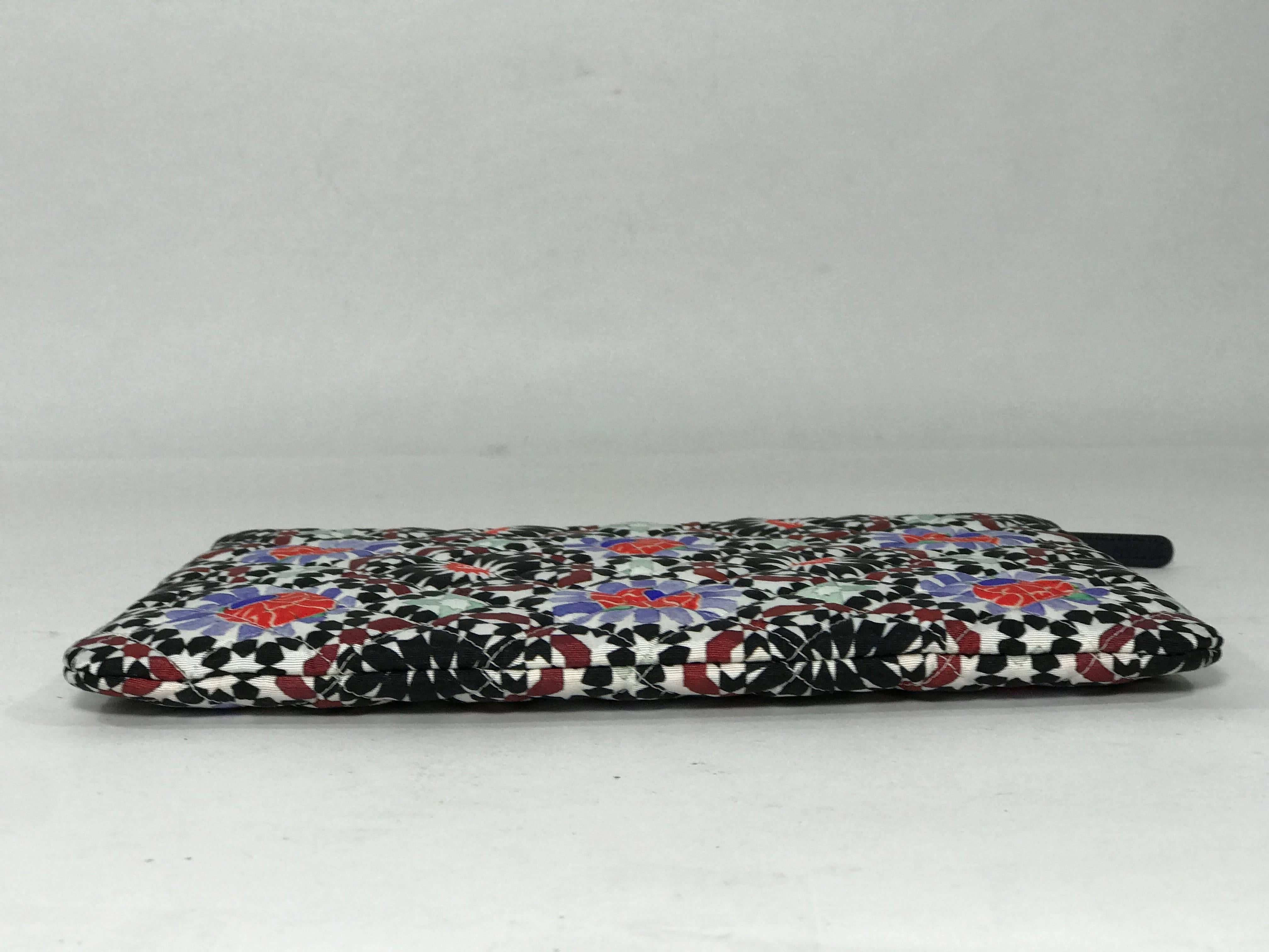 Women's or Men's Chanel Dubai O Clutch Kaleidoscope Floral and Diamond Pattern For Sale