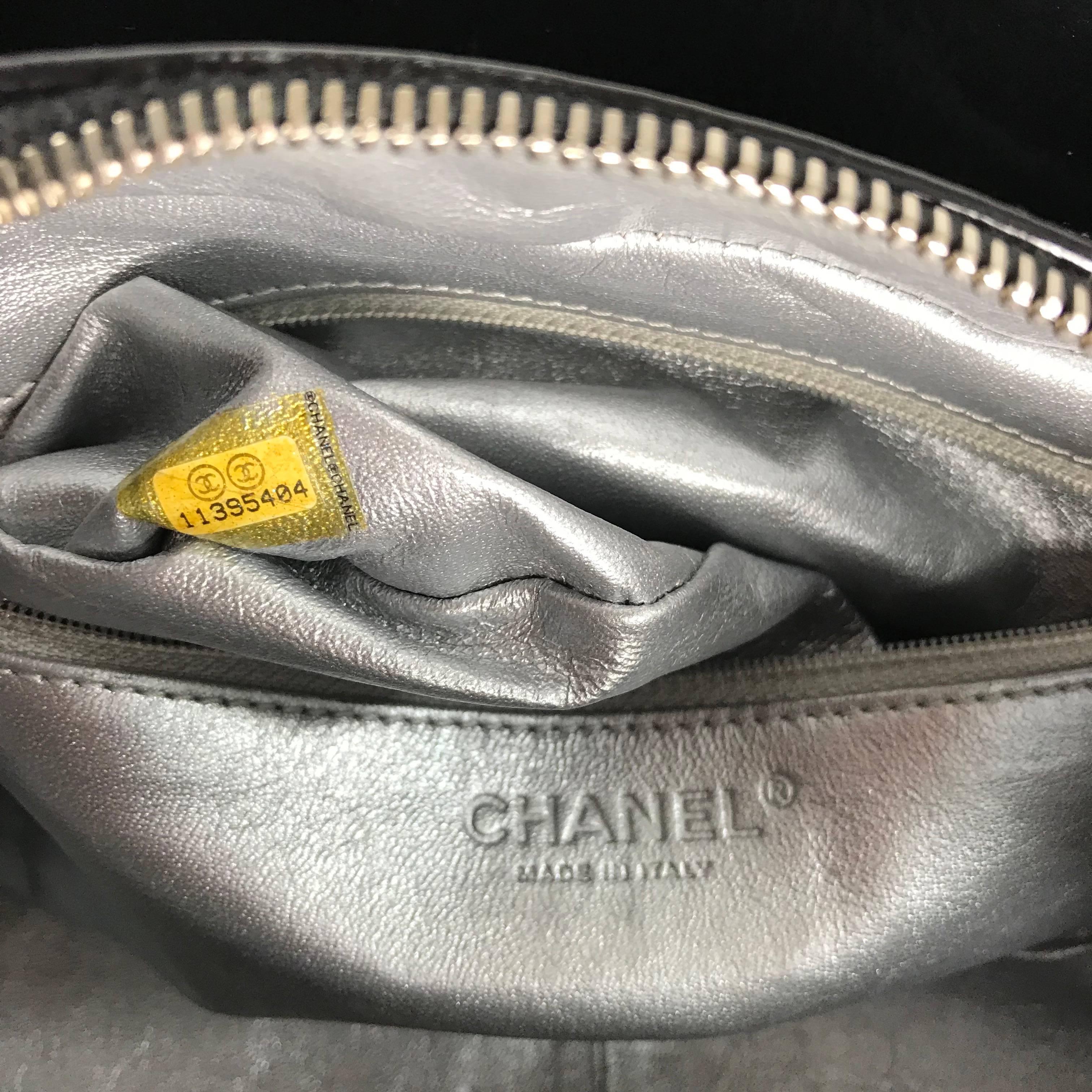 Chanel Black Patent Leather Shoulder Bag  6