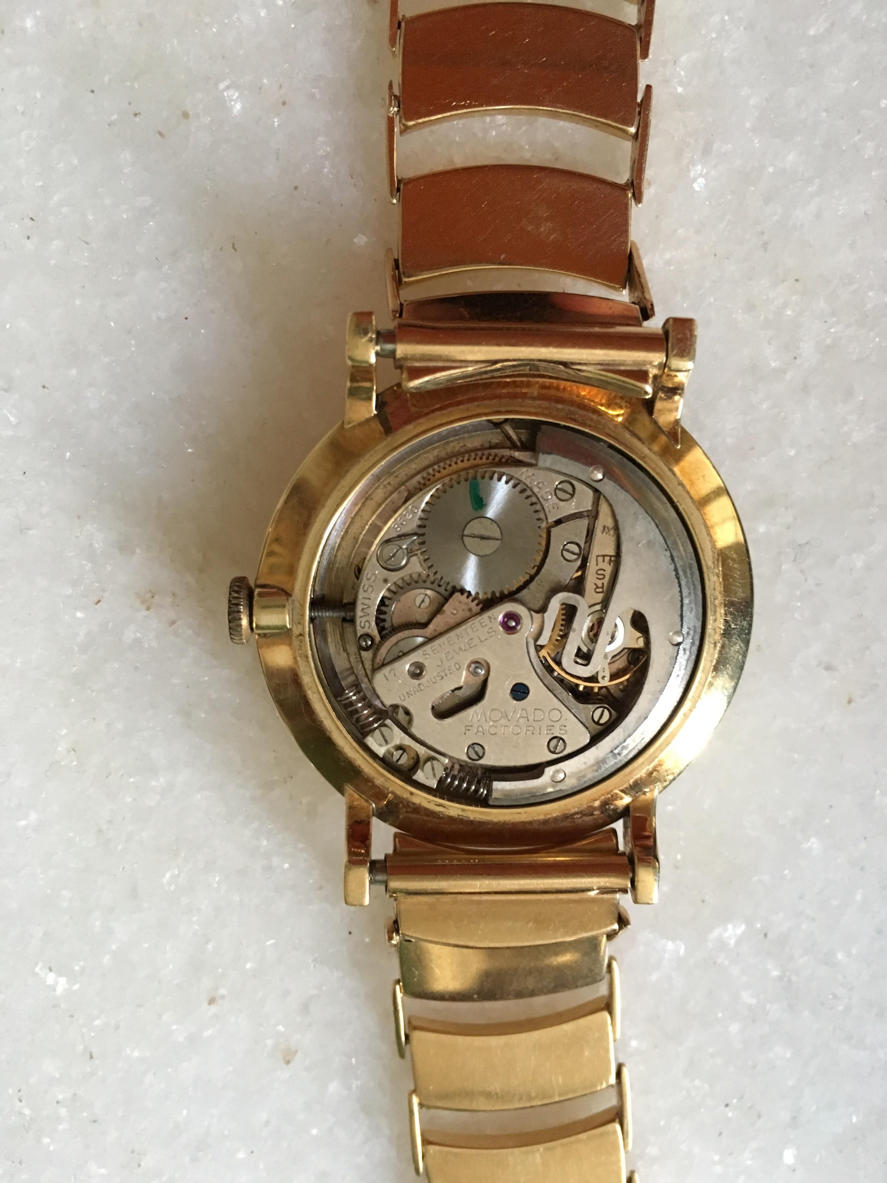 A gentleman's 1950's Movado, 14 karat yellow Gold automatic bracelet wristwatch  For Sale 3
