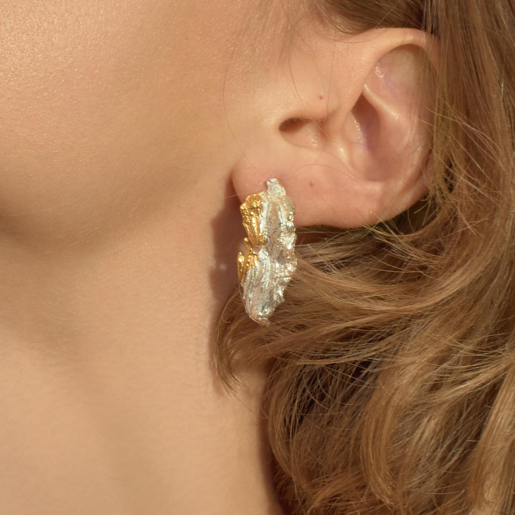 Contemporary Loveness Lee - Anani - Small Gold and Silver Dangle Drop Textured Earrings For Sale