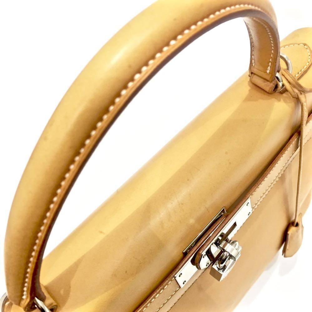 Hermes Naturelle Sable Natural Leather Sac Kelly 32 Bag, 2005 In Good Condition In Milan, IT