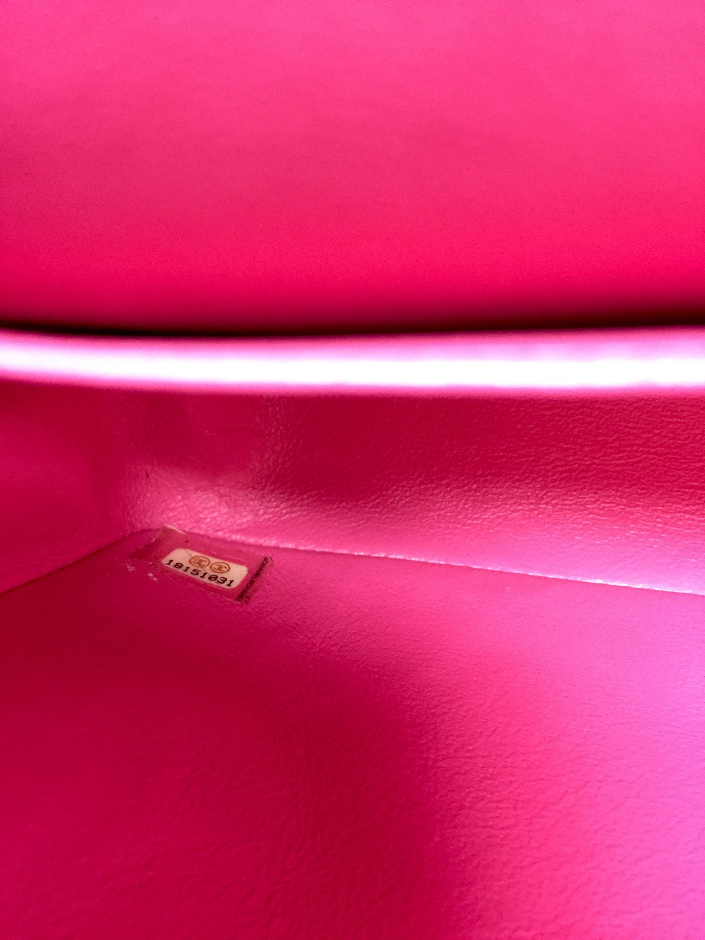 CHANEL Fucsia Caviar Leather Medium Classic 26 cm, 2014 2