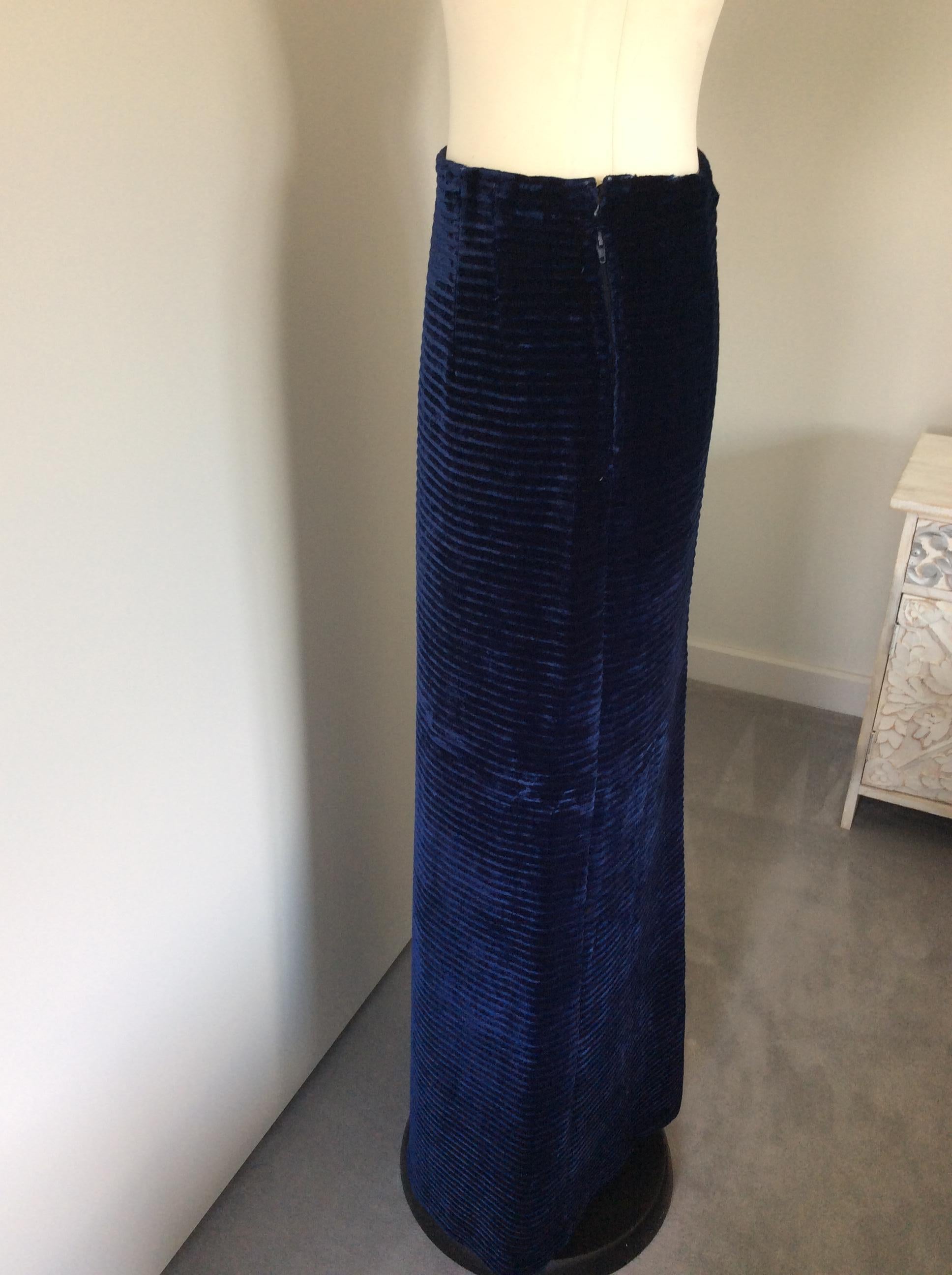 Vintage 1980s Jean Muir London navy ‘velvet’ maxi skirt UK size 10-14 About - midnight blue fabric with the look and feel of velvet, with unusual horizontal banding.  Skirt has an elasticated waistband, side zip and hook&eye closure and is