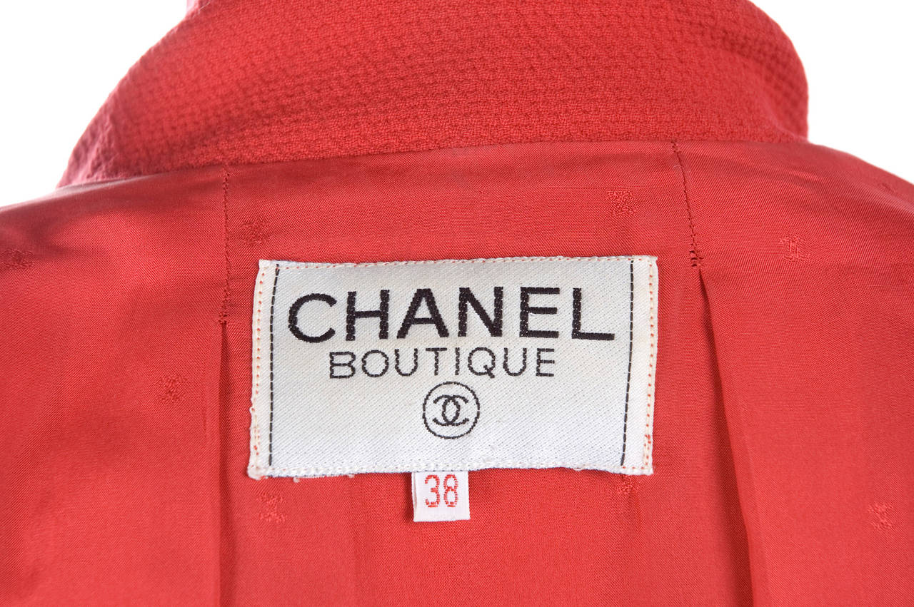 Vintage 1980s Chanel Jacket in Lipstick Red and Gold Buttons 3