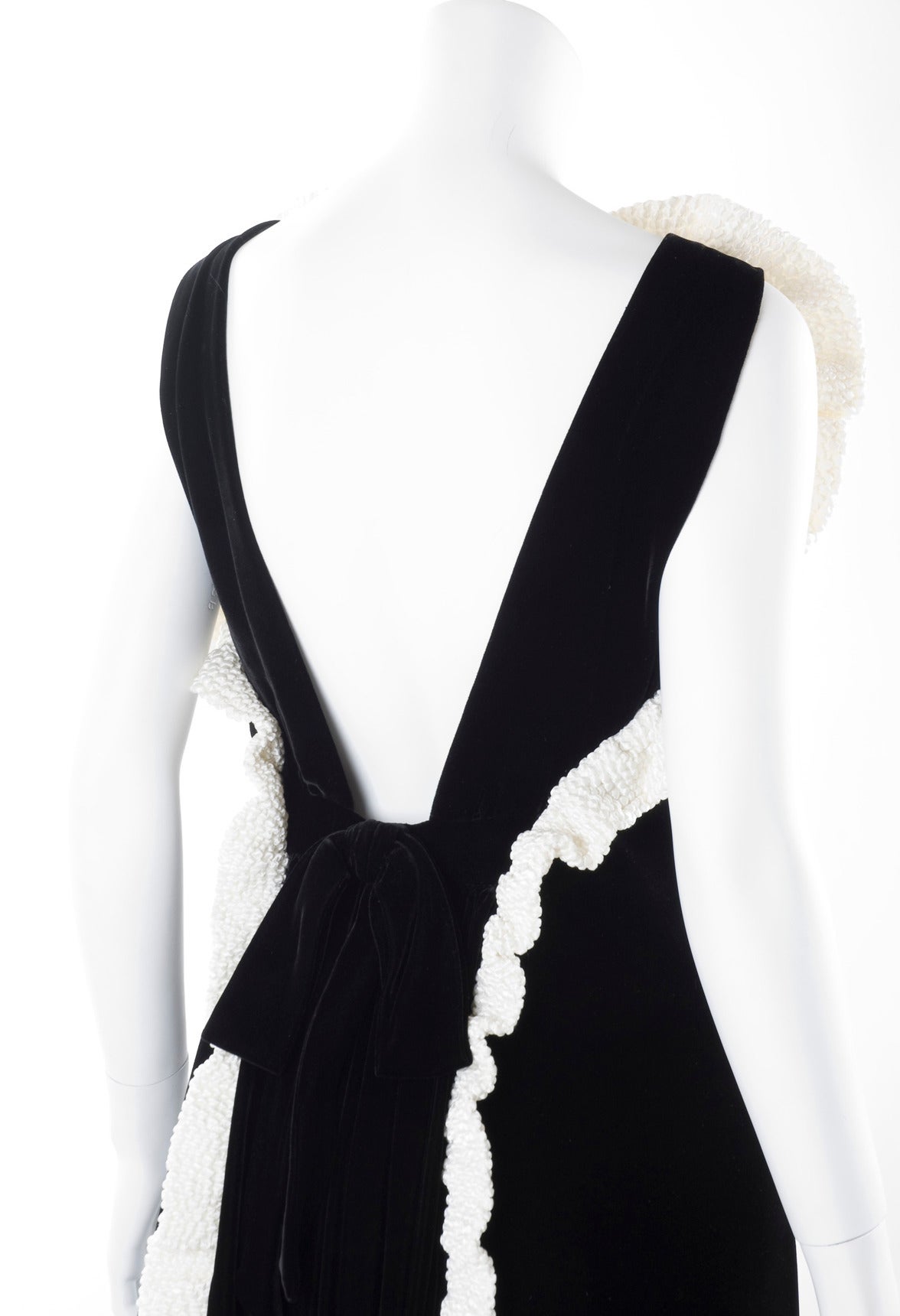 Women's Vintage Jacqueline de Ribes Velvet Evening Gown For Sale