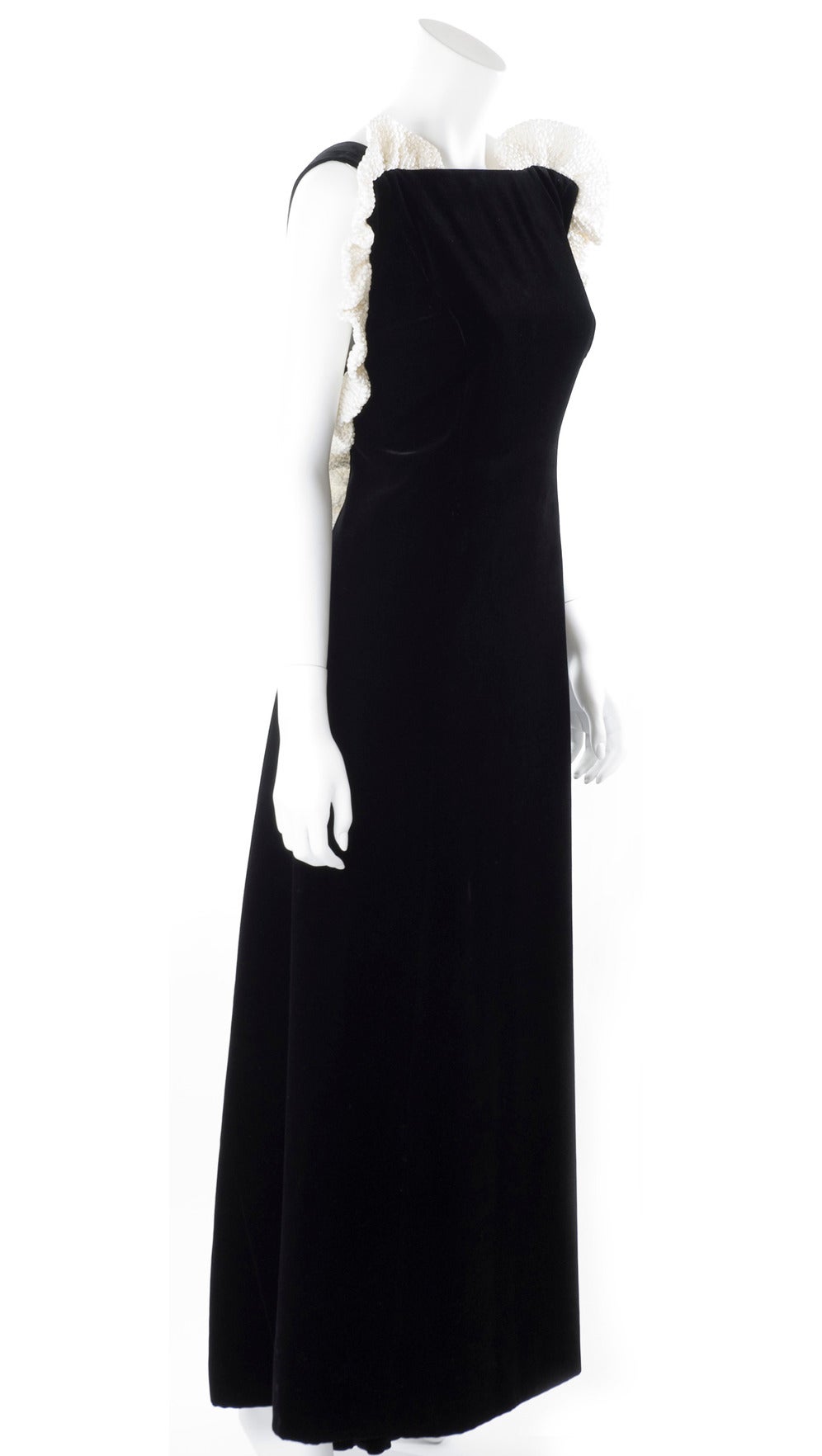 Vintage Jacqueline de Ribes Velvet Evening Gown For Sale 1