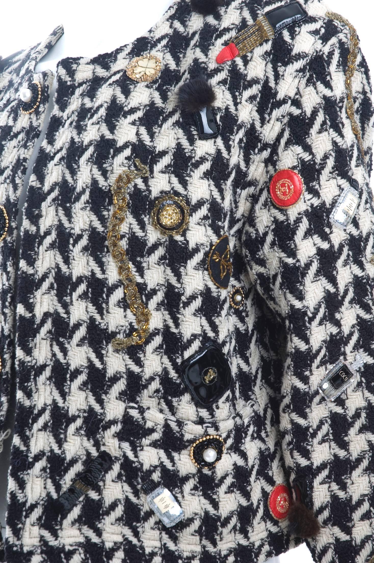 80's Rare Iconic Vintage Chanel Jacket with Jewel Appliques In Excellent Condition For Sale In Hamburg, Deutschland