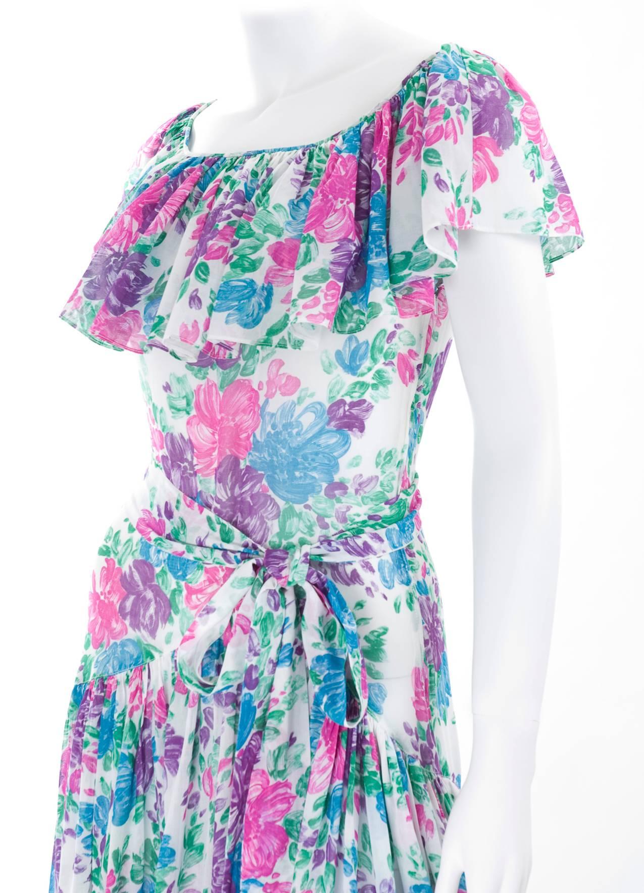 Vintage 70's Yves Saint Laurent High Low Boho Dress with Flower Print In Excellent Condition For Sale In Hamburg, Deutschland