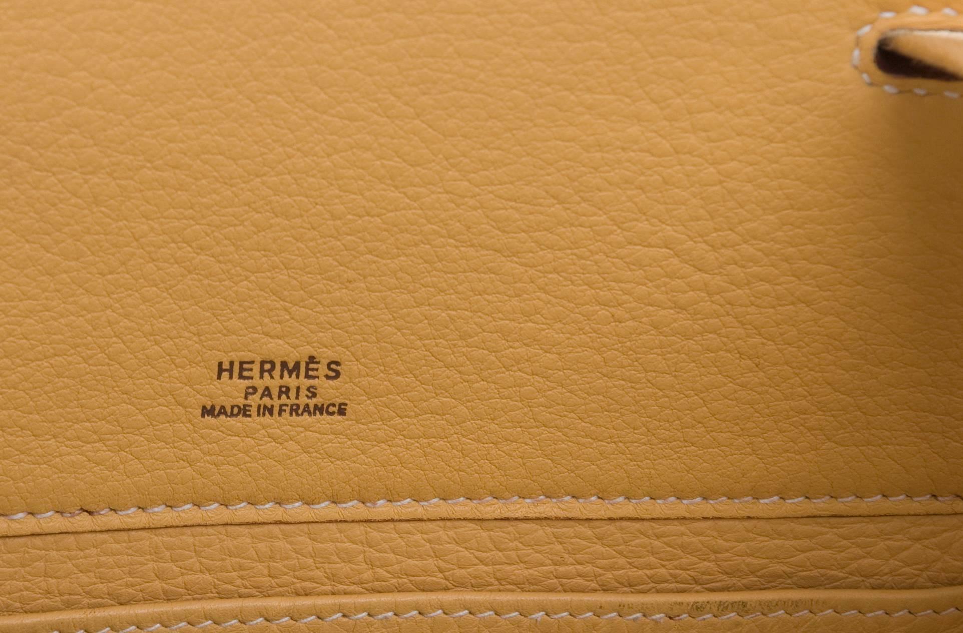 Hermes Etrusque Backpack Natural Rubber and Leather For Sale 3