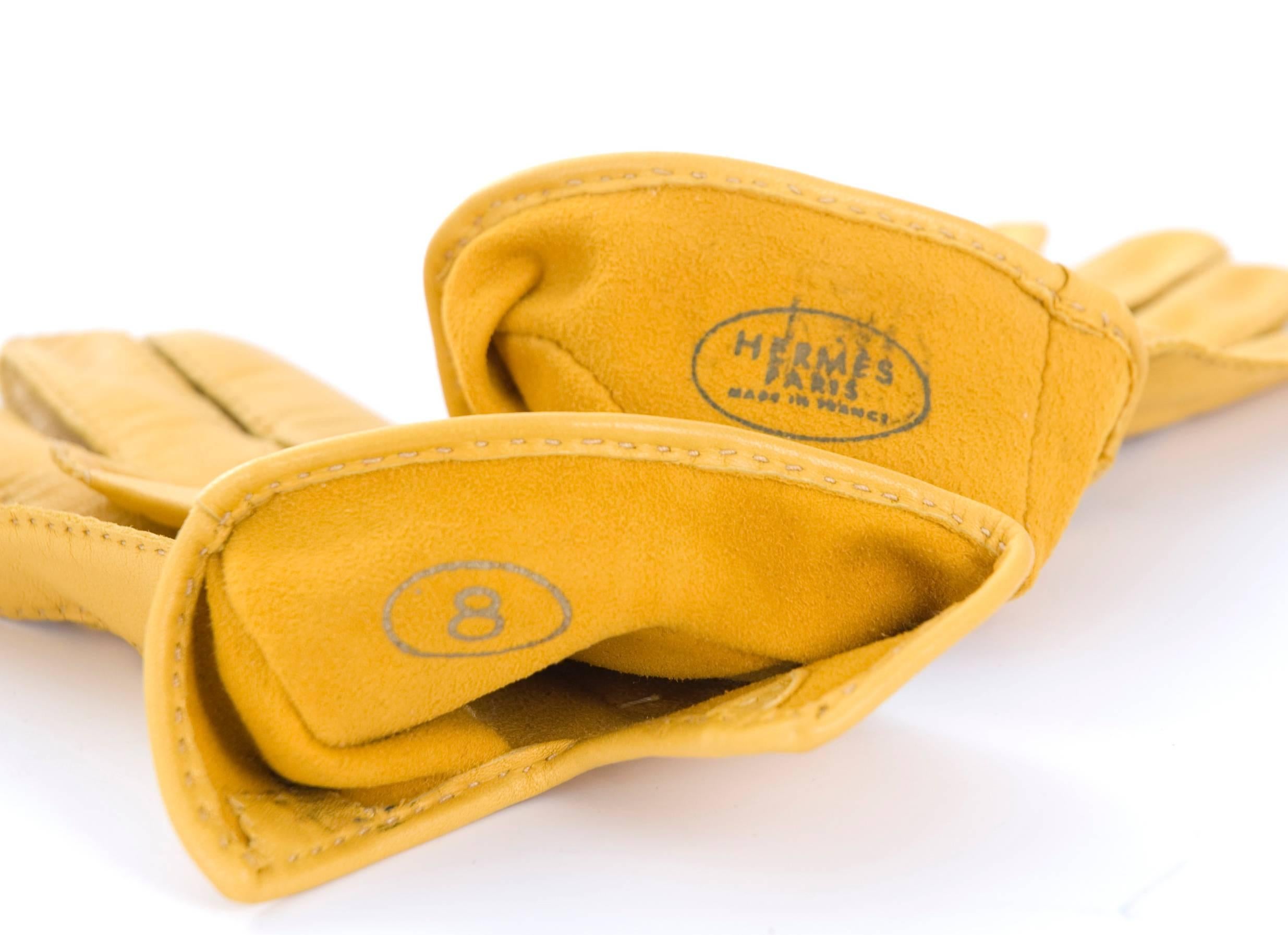 90's Hermes Yellow Leather Gloves. For Sale 2