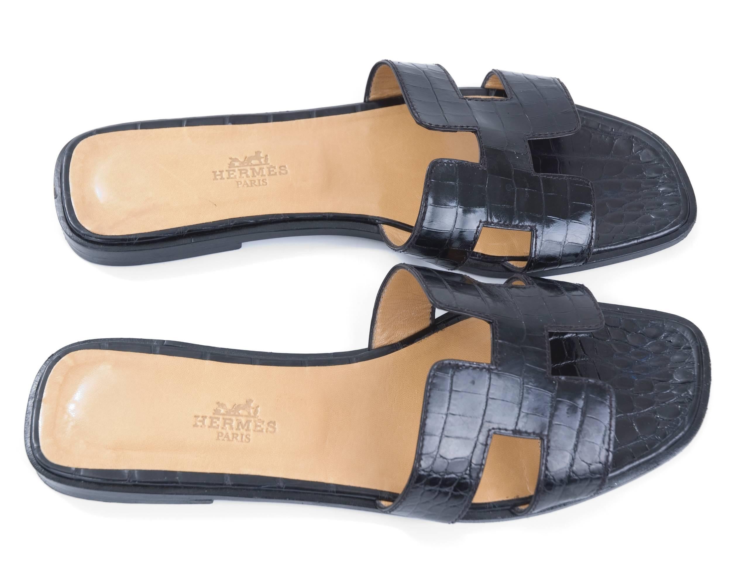 Black HERMÈS Crocodile ORAN Sandals 